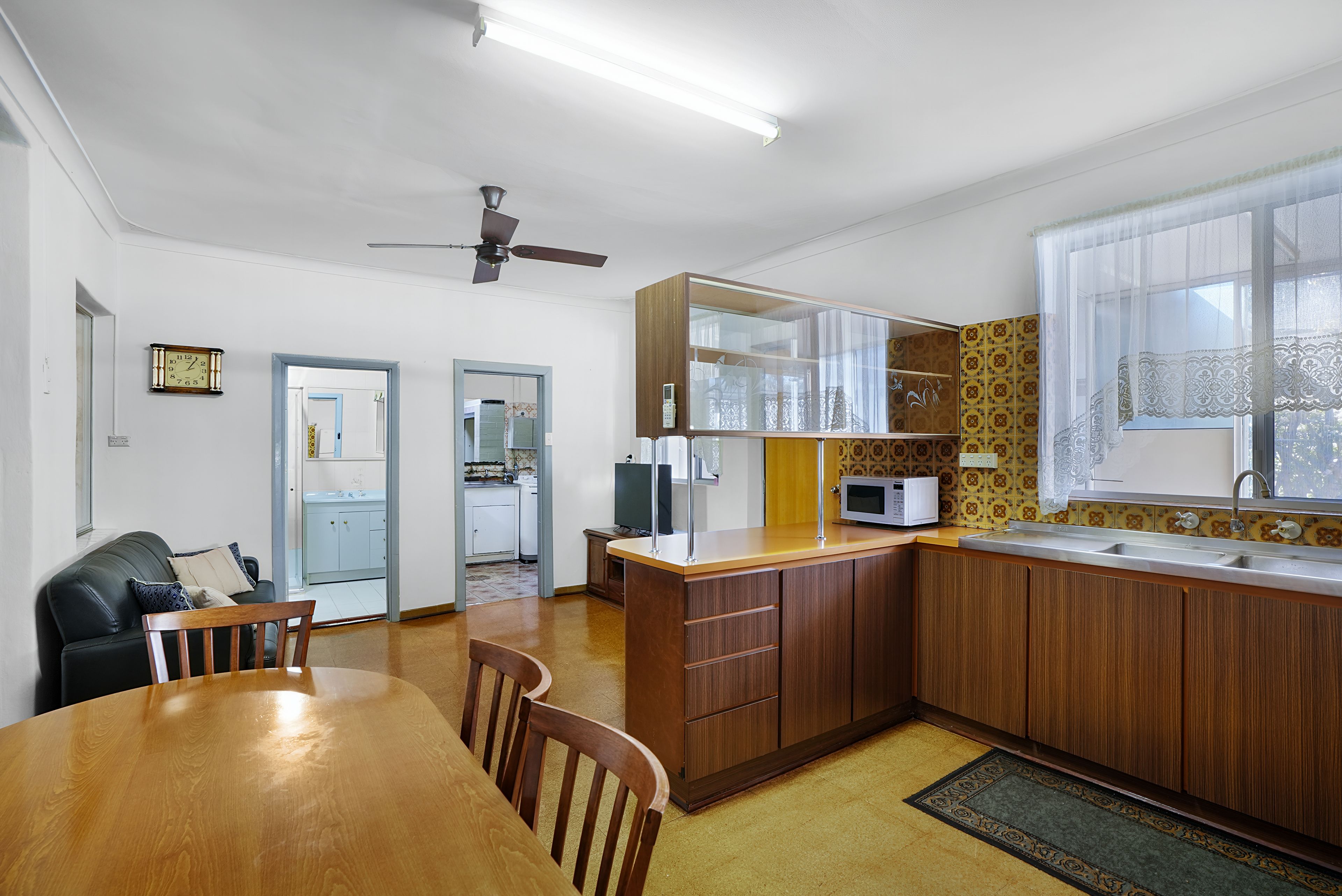 400 Bulwer Street — photo 17 of 26