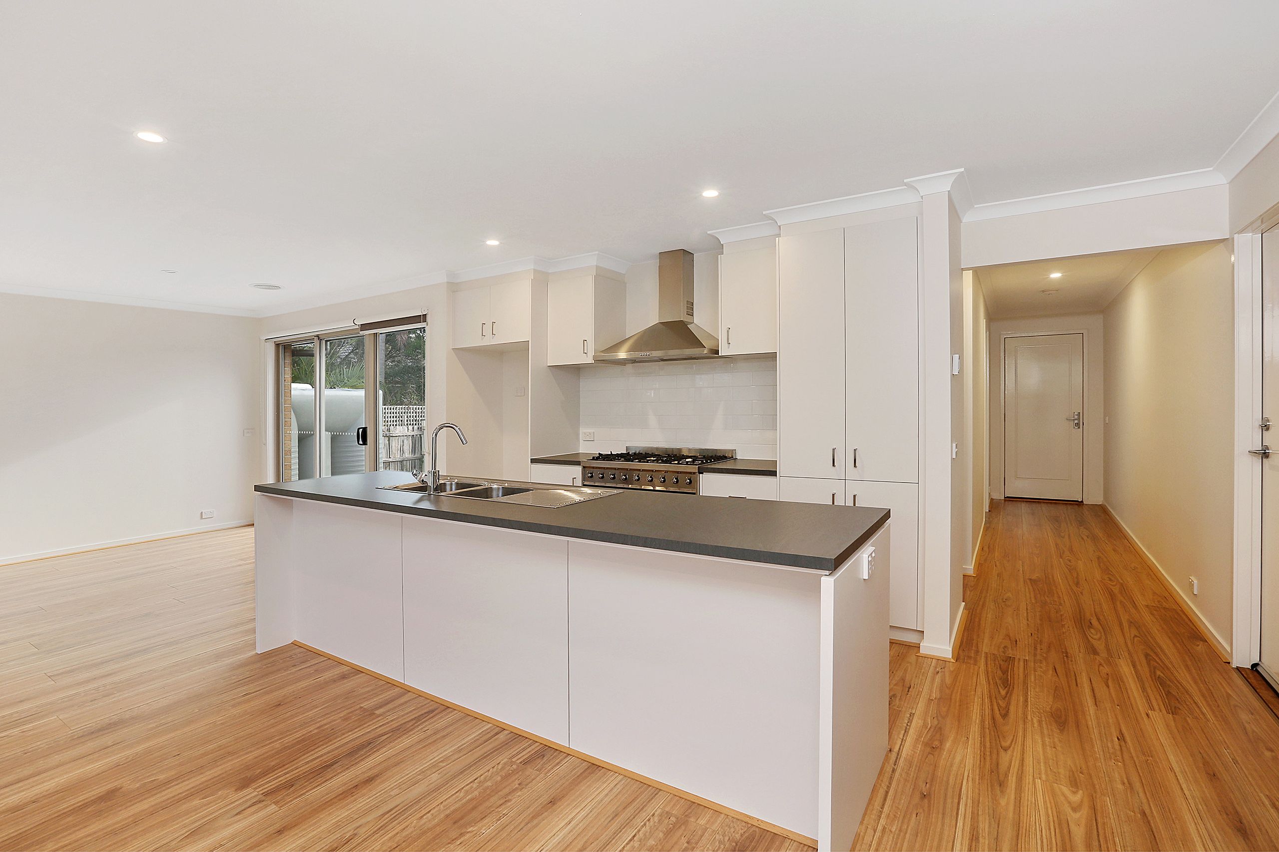 2/4 Cooma Court, North Geelong, VIC 3215