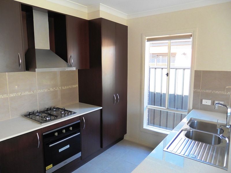 15 Dream Avenue, Clyde North, VIC 3978