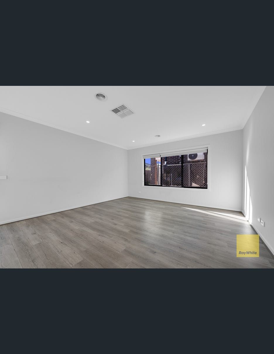 34 Derrimut Street, Rockbank, VIC 3335