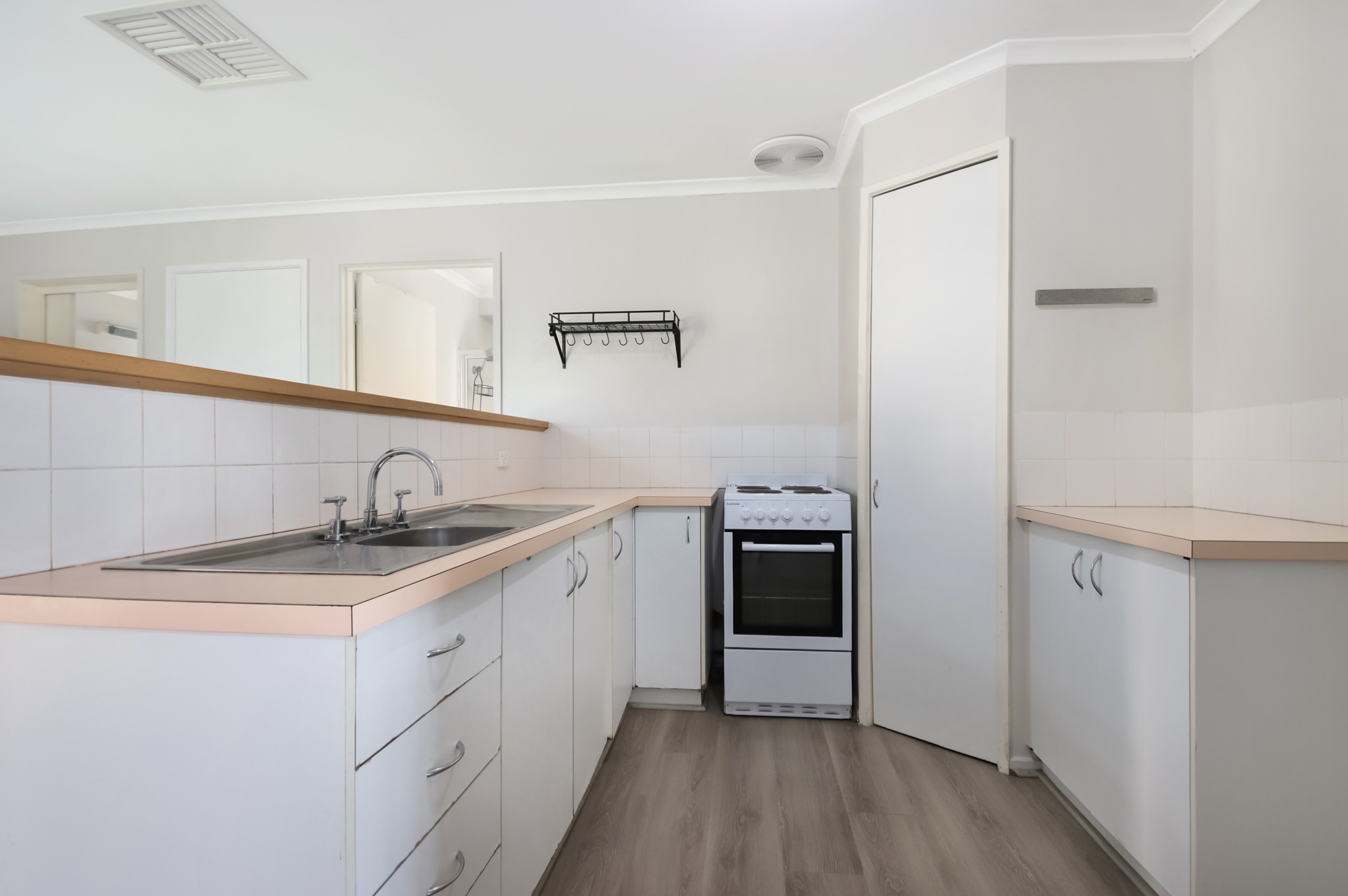665 Pearsall Street, Lavington, NSW 2641