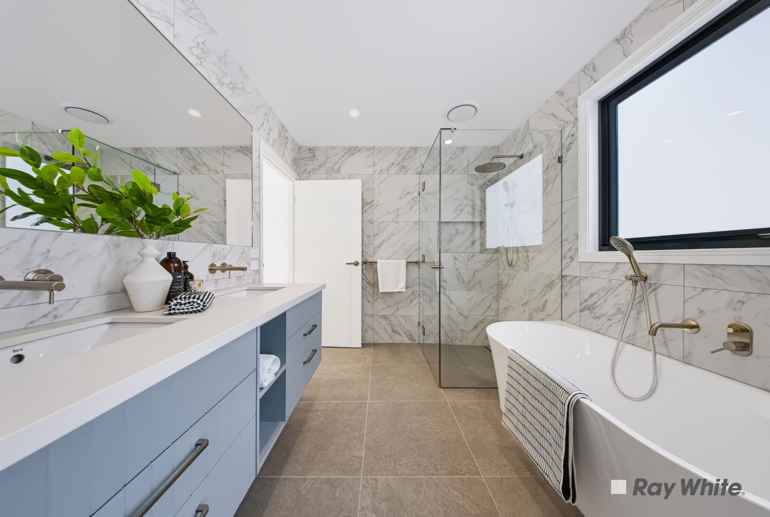 8 Mclean Crescent — photo 16 of 30