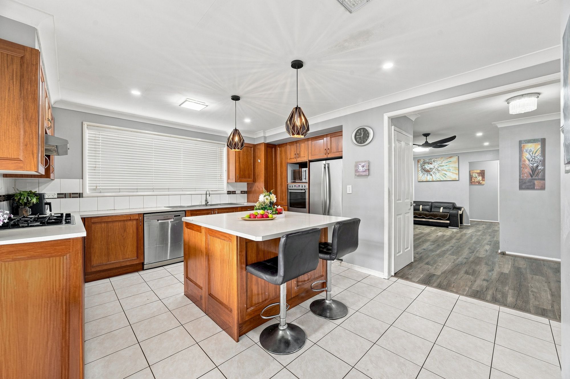 26 Megalong Crescent — photo 4 of 18
