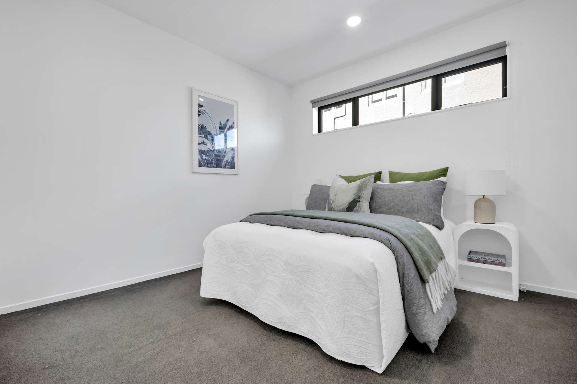 8A St Albans Avenue photo 17