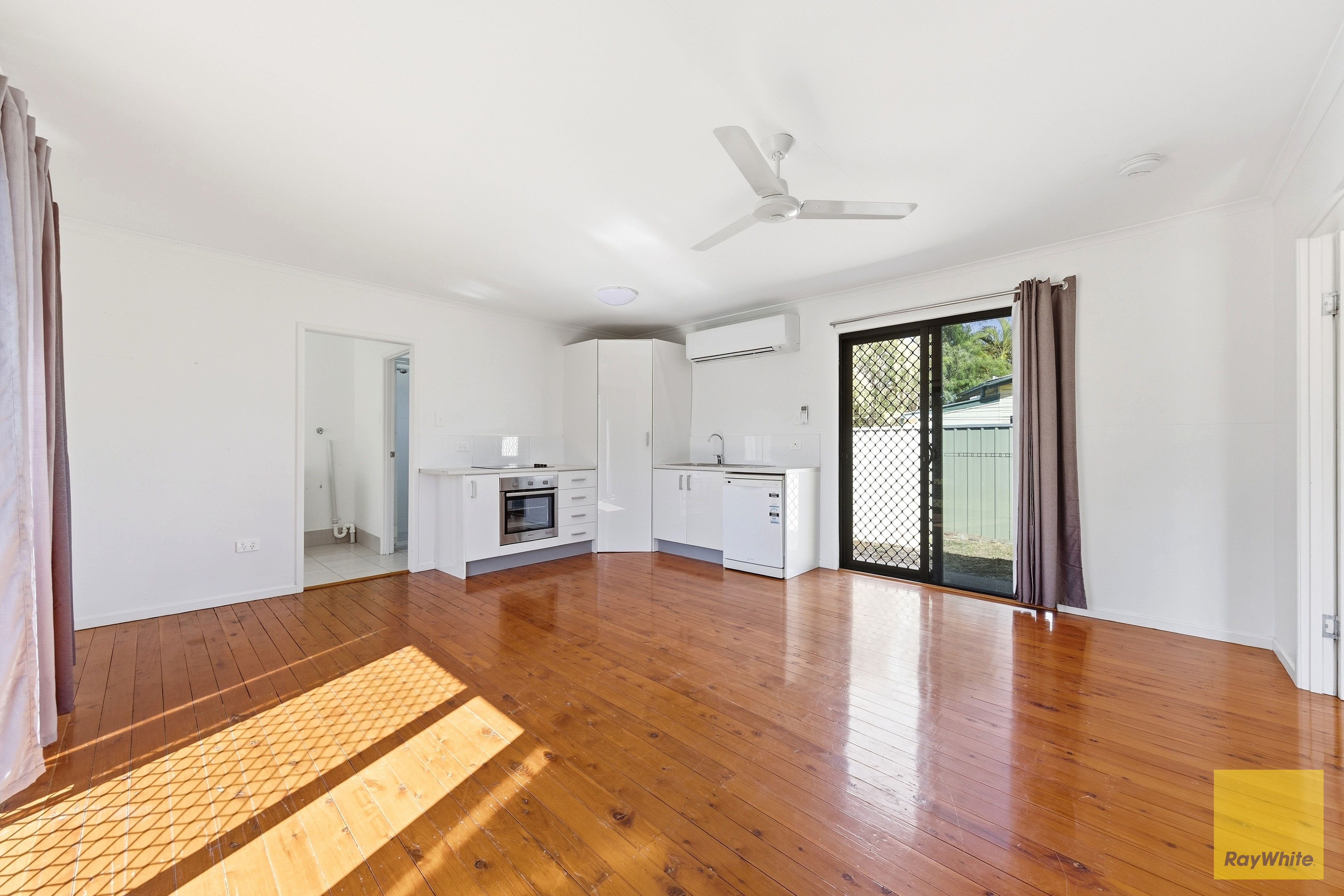 4 Racecourse Road — photo 8 of 14