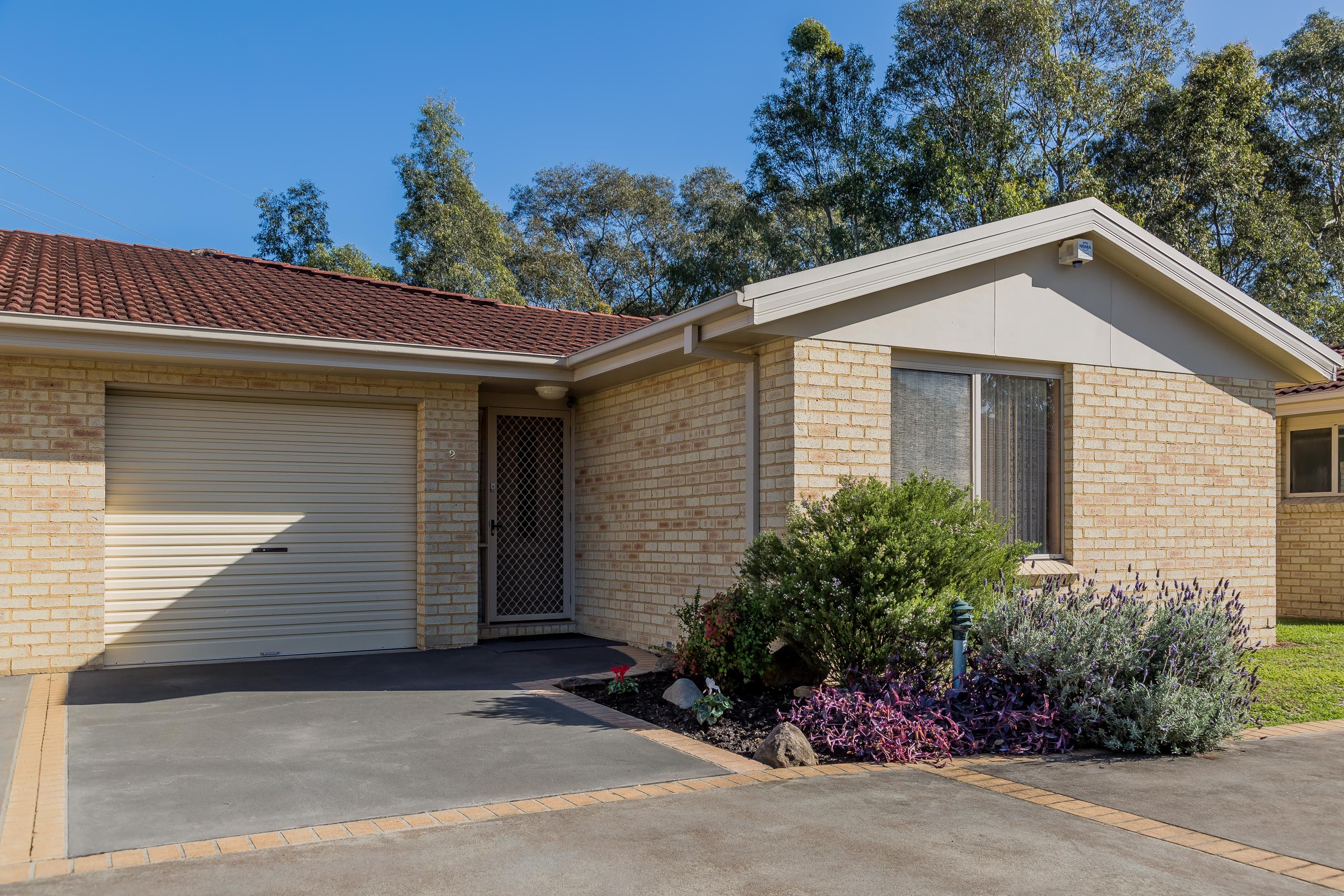 2/22 Mattes Way, Bomaderry, NSW 2541