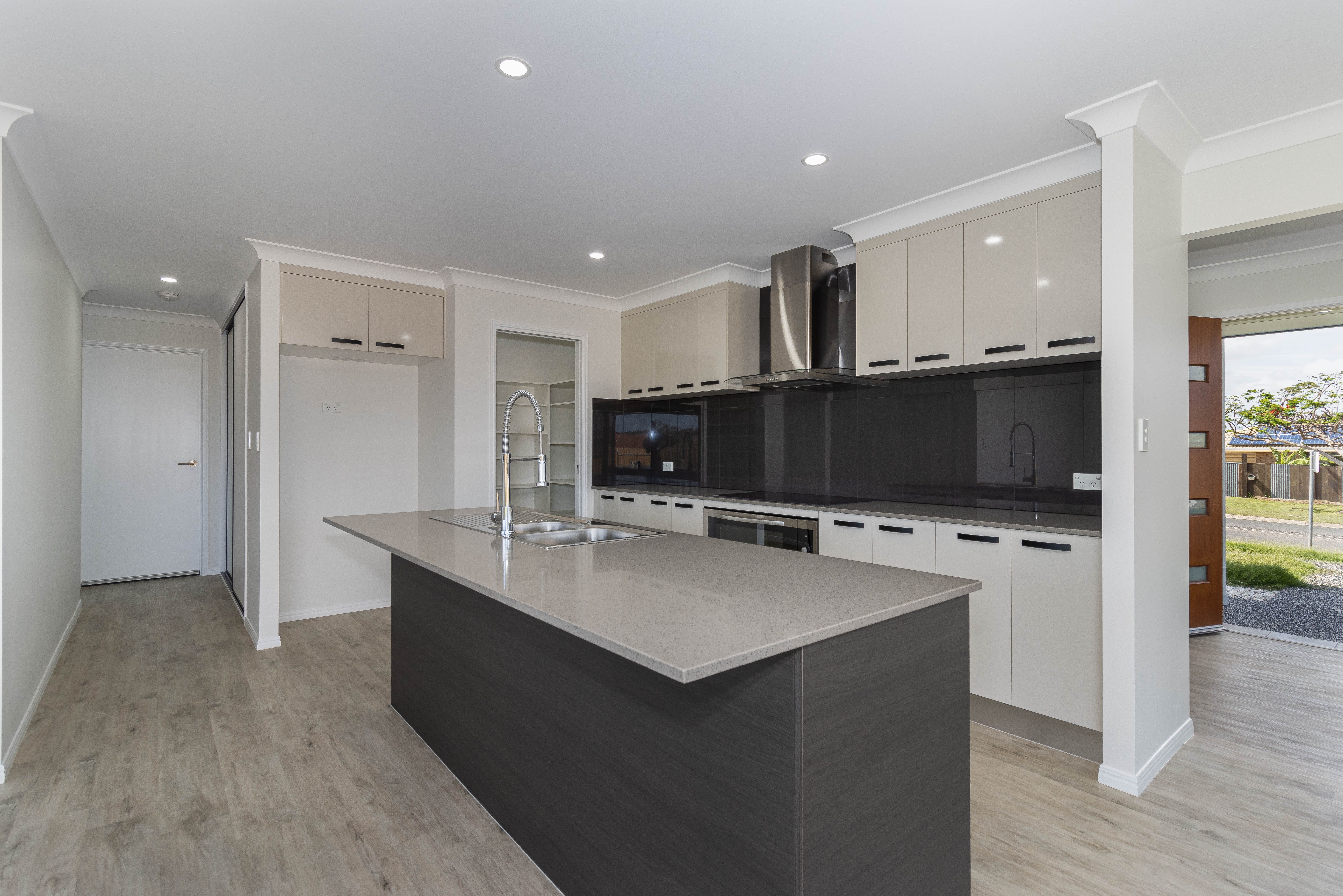 61 Wattle Street, Point Vernon, QLD 4655