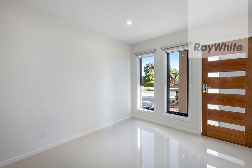 41 Hurlstone Crescent, Mill Park, VIC 3082