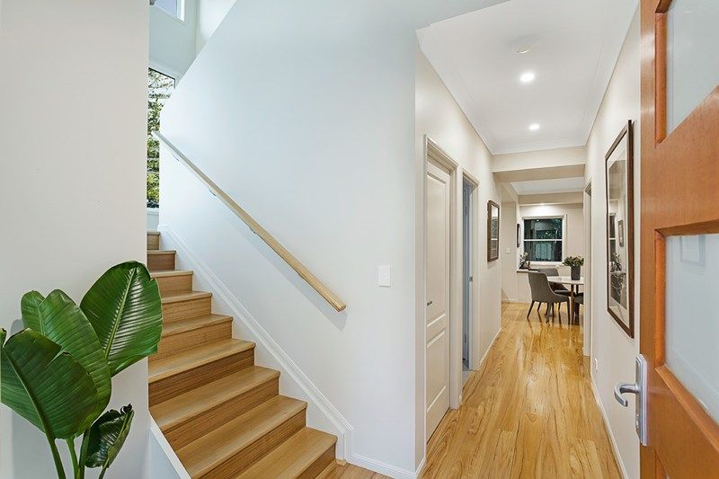 1/11b Barry Street, Mount Lofty, QLD 4350