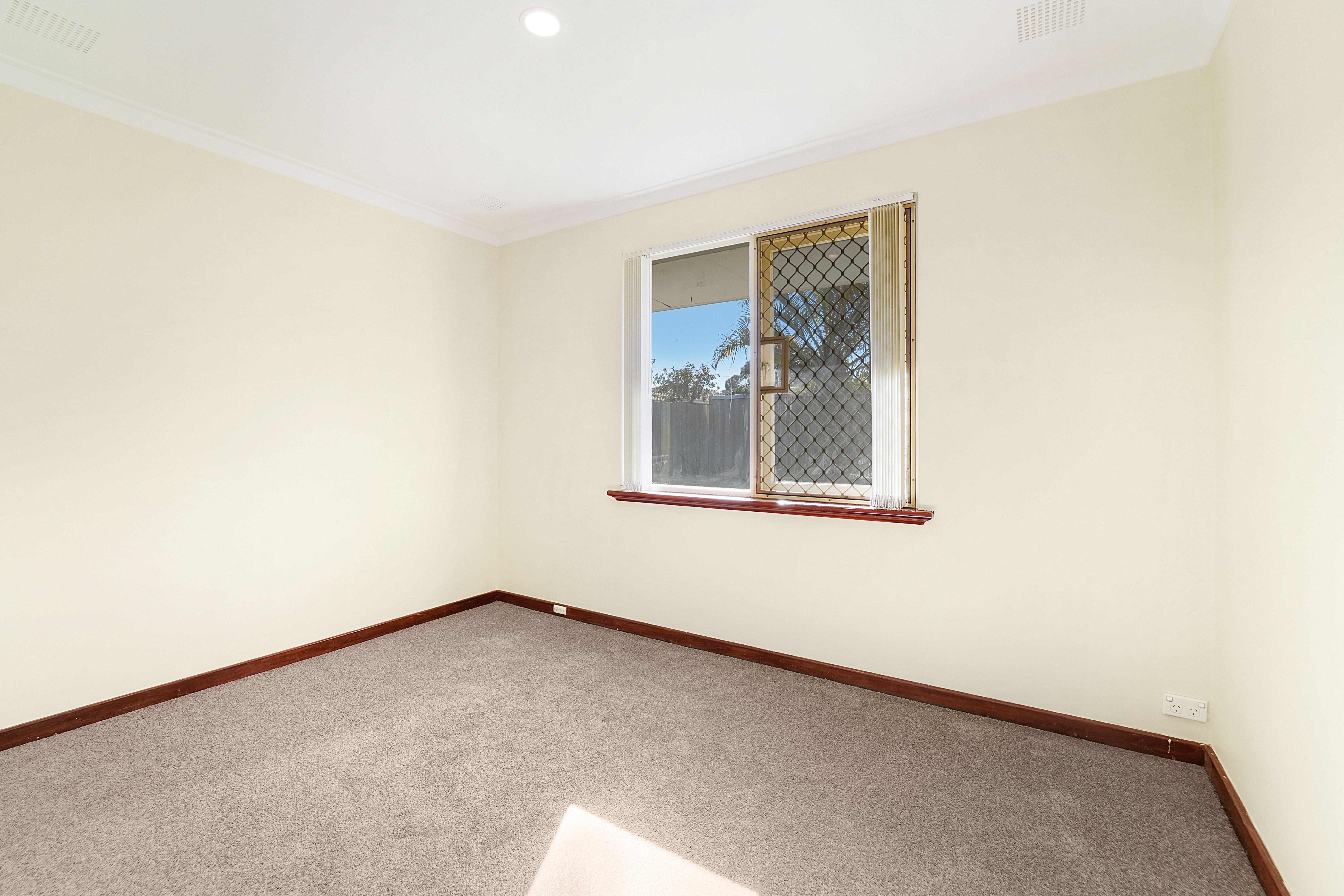 35 Newcomen Road, Stirling, WA 6021