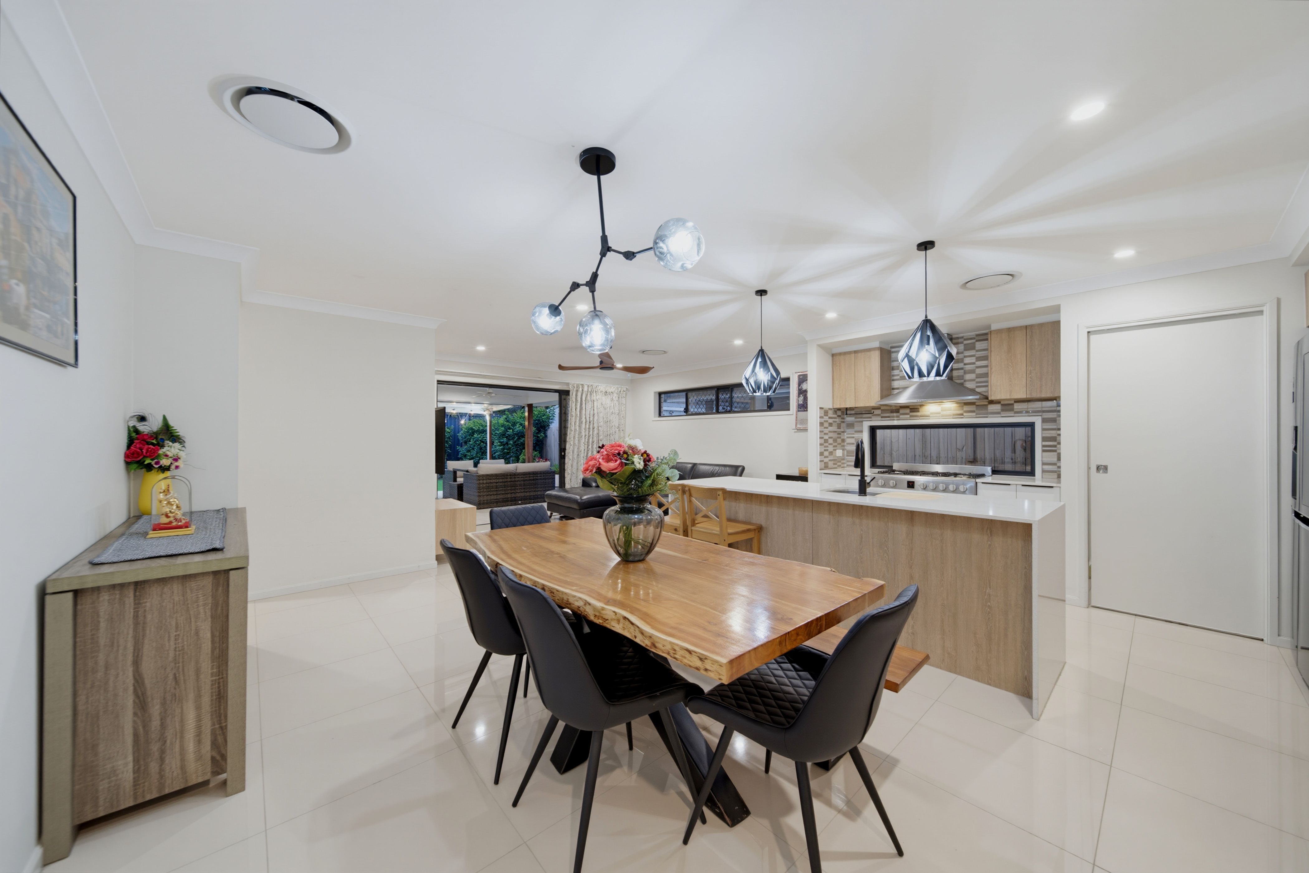 11 Baronet Place — photo 6 of 25
