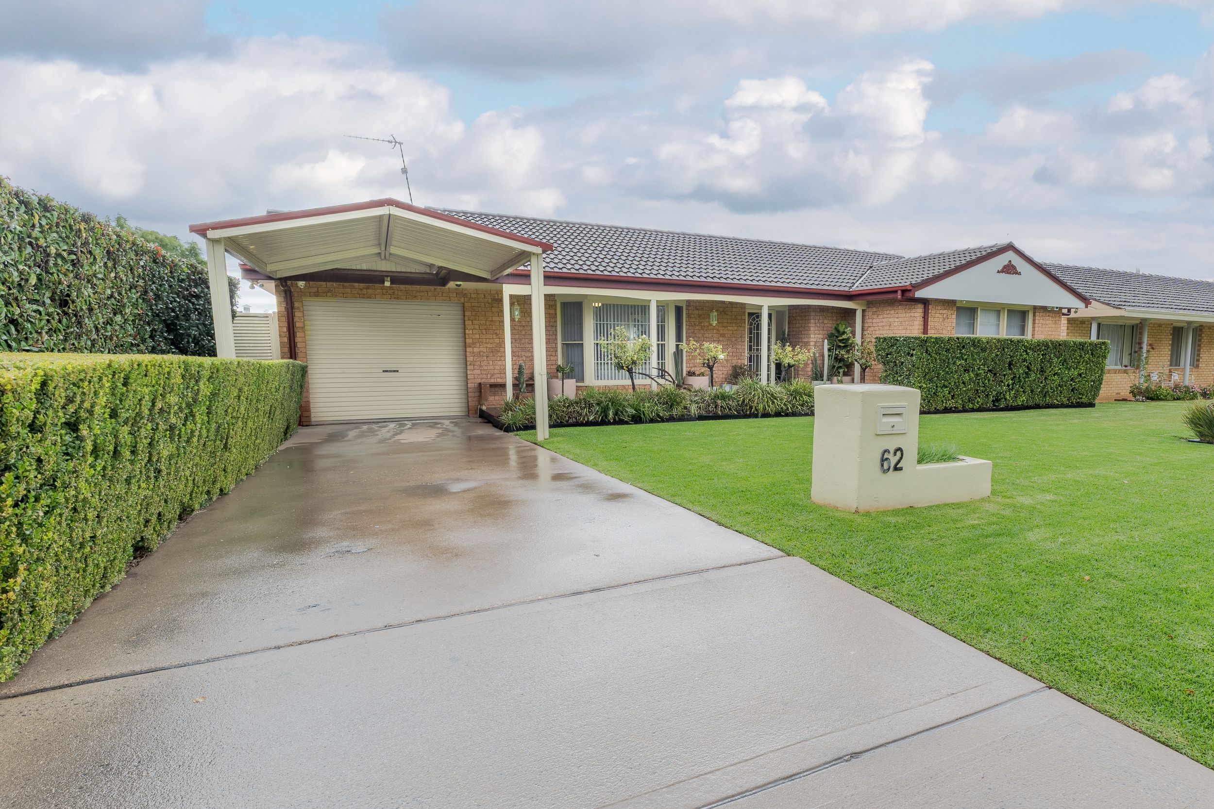 62 Oxley Circle — photo from Ray White Rural Dubbo