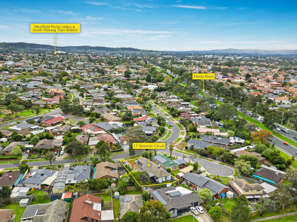 17 Streeton Circuit — photo 13 of 15