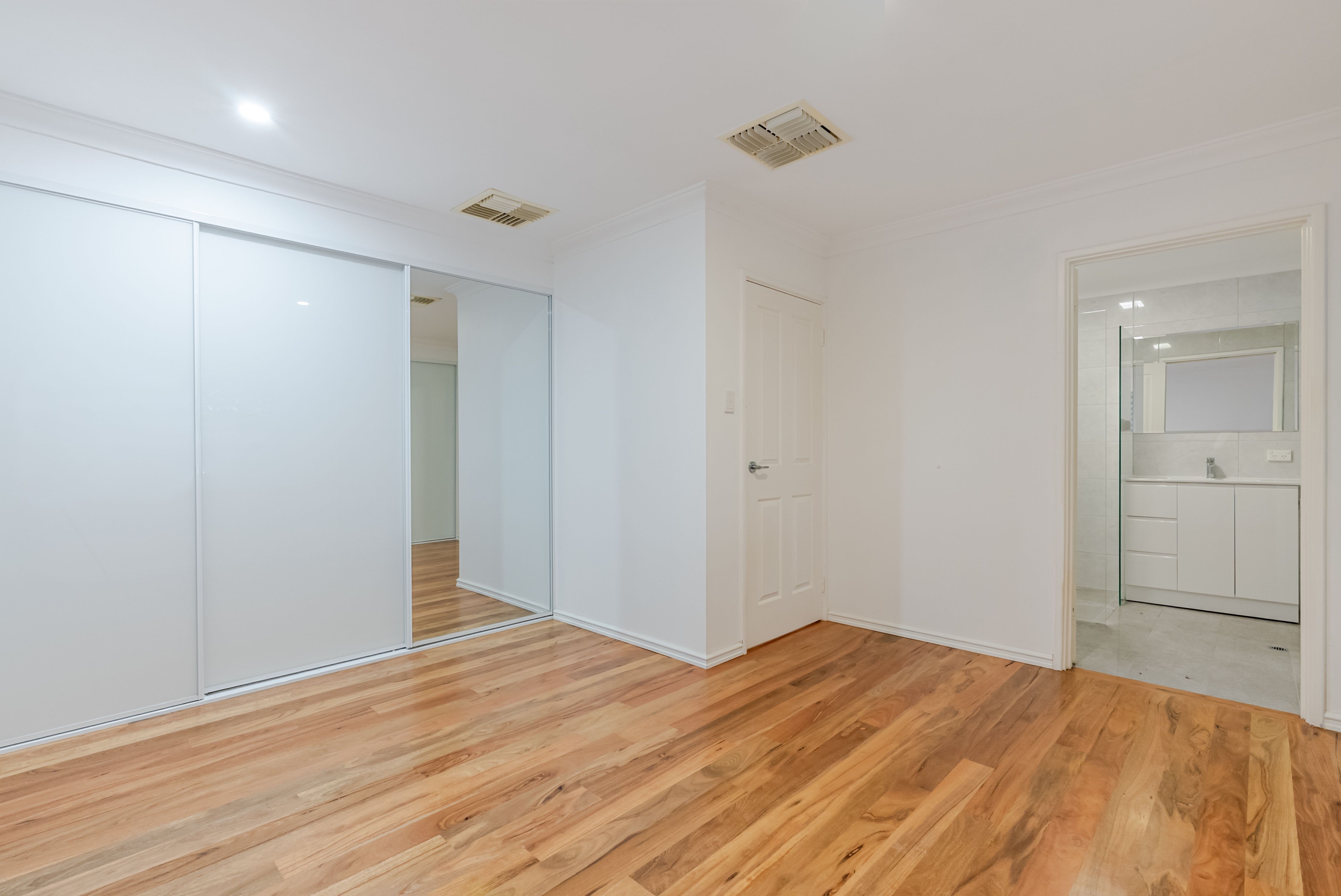 172 Penguin Road — photo 6 of 30