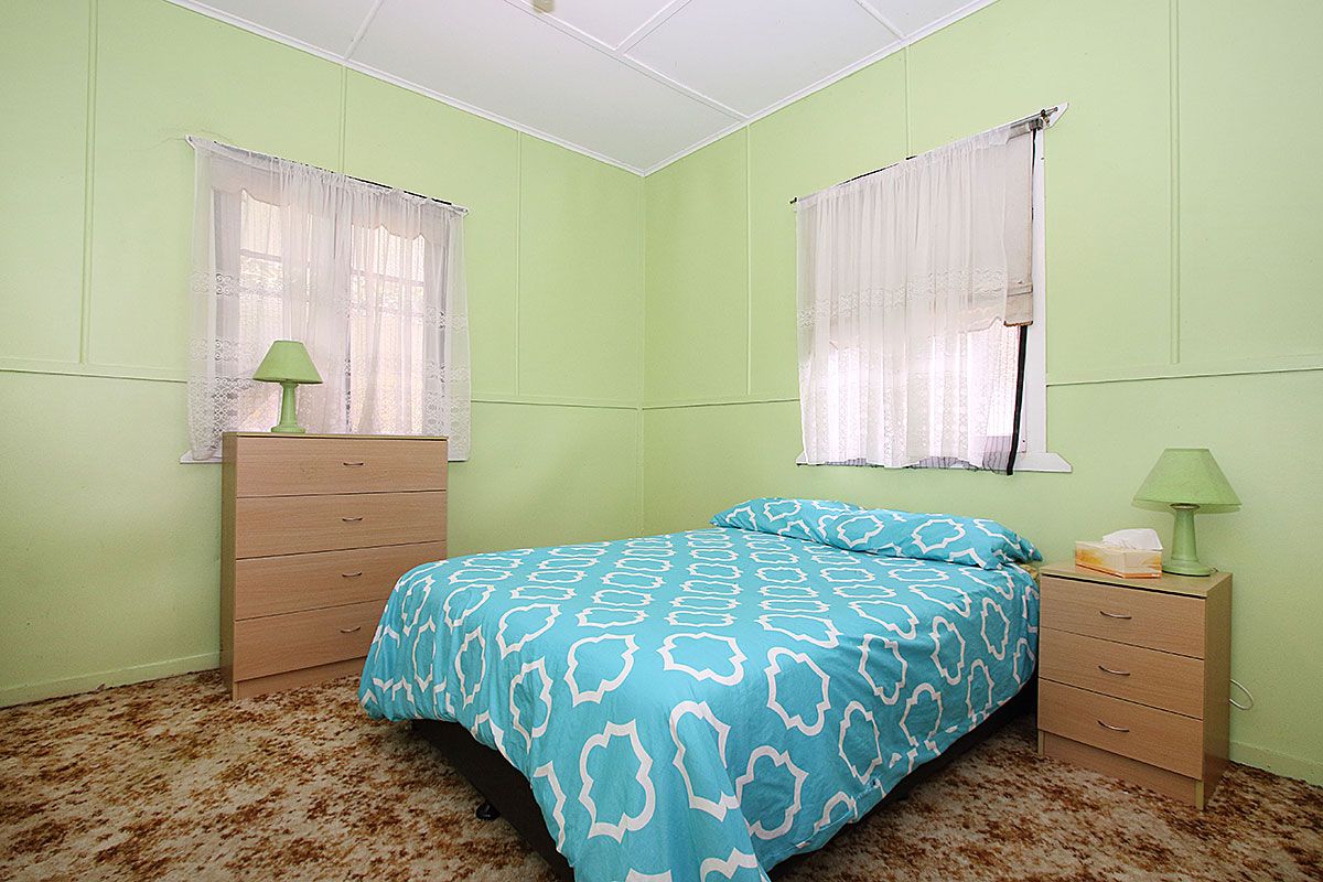 3 Vineyard Street, One Mile, QLD 4305