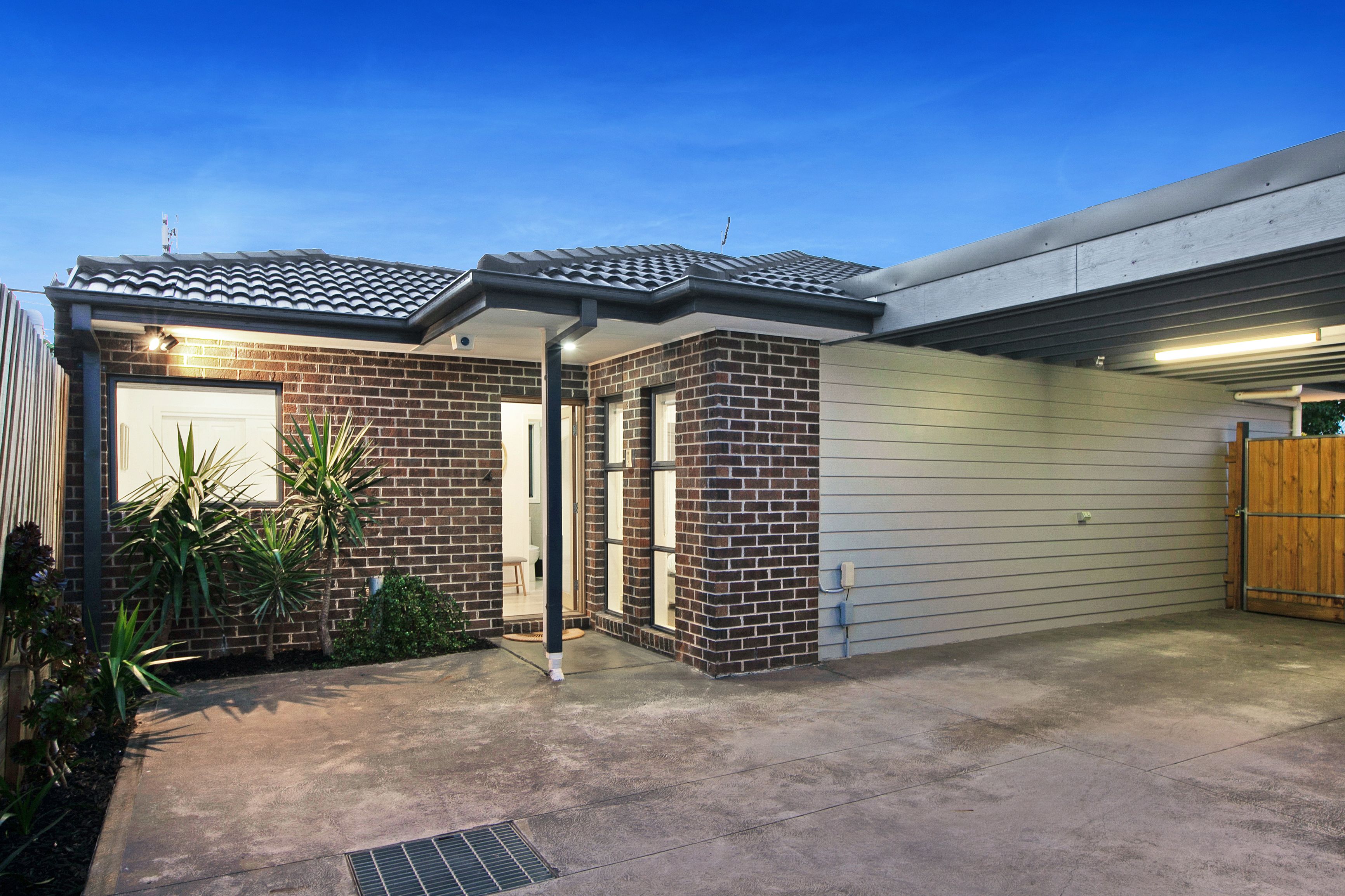 4/17 Suffolk Street, Reservoir, VIC 3073