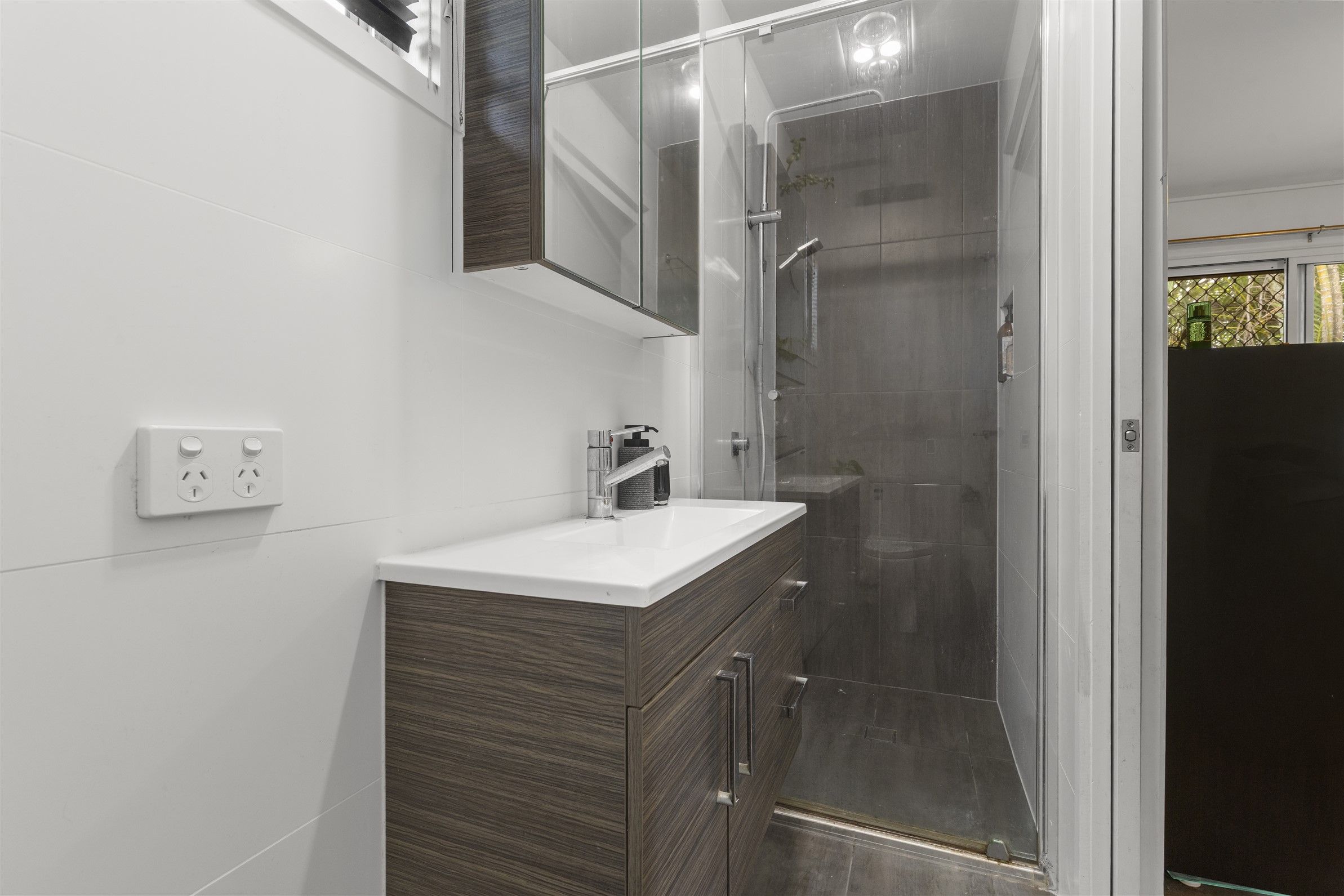 48 Kylie Avenue — photo 13 of 16