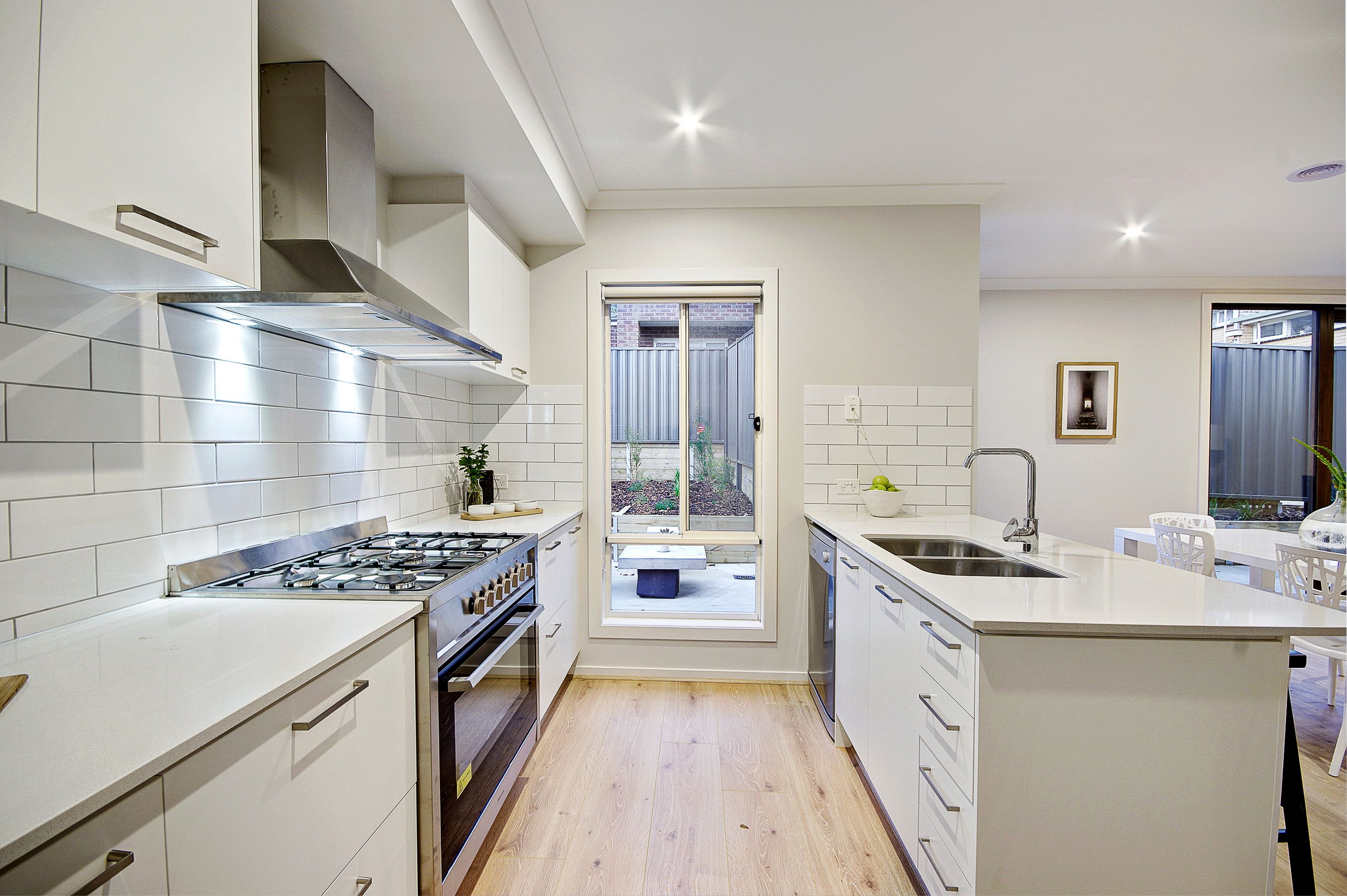 1/4 Cara Road, Highton, VIC 3216
