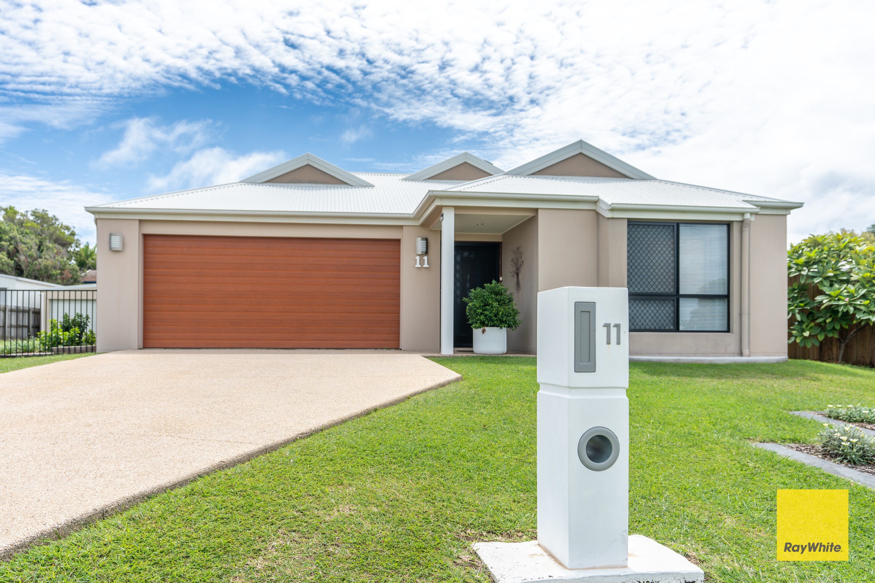 11 Burley Road, Innes Park, QLD 4670