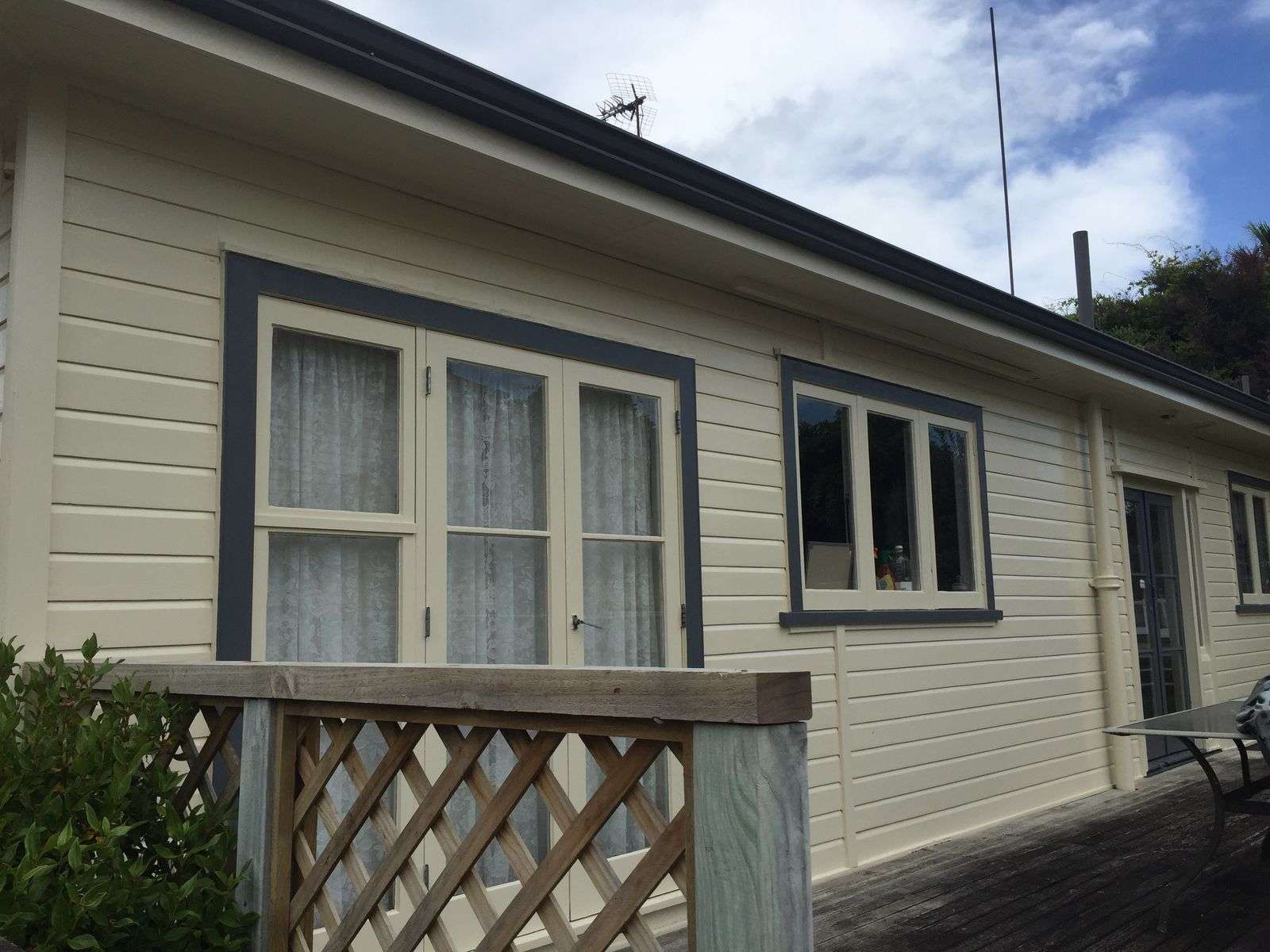 221 Fox Street photo 8