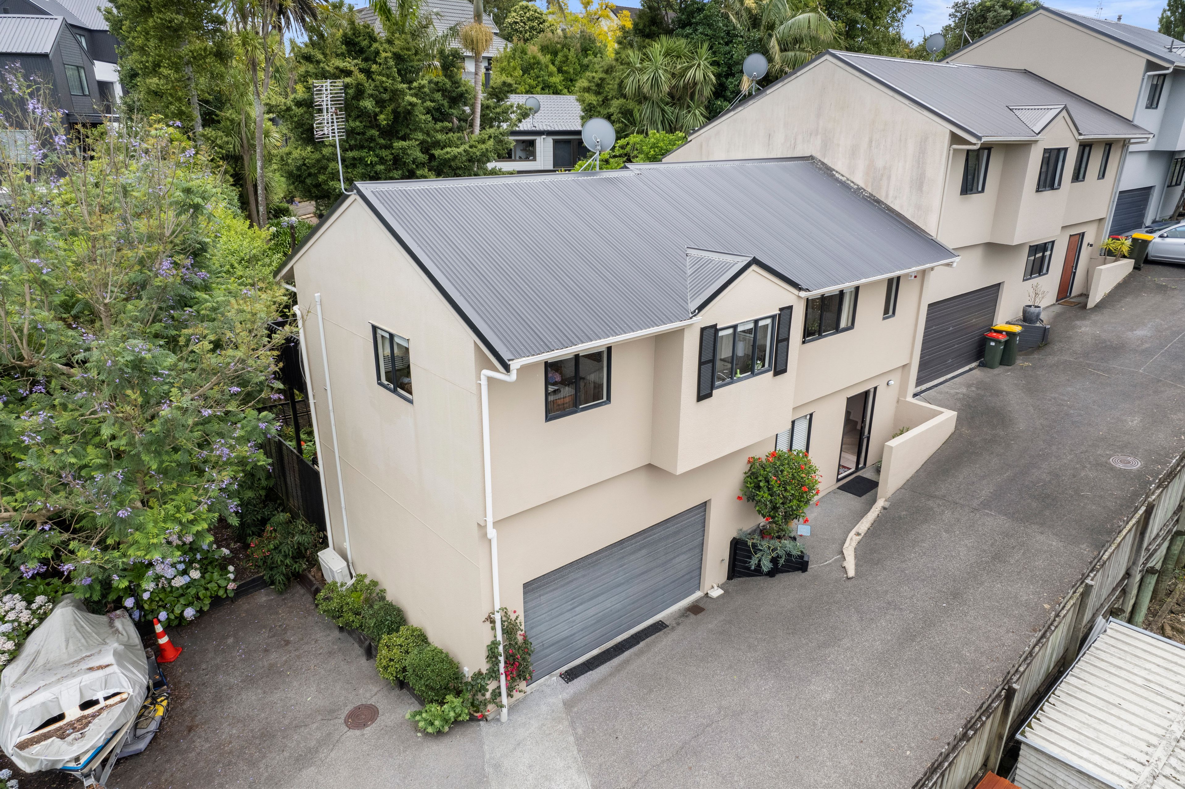 6/11 Paparoa Road, Cockle Bay, Manukau City