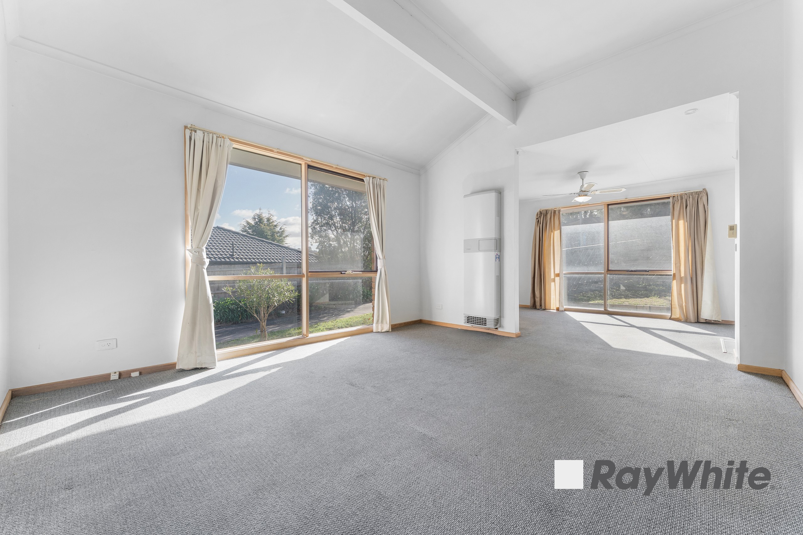 1/52 Arthur Phillip Drive, Endeavour Hills, VIC 3802