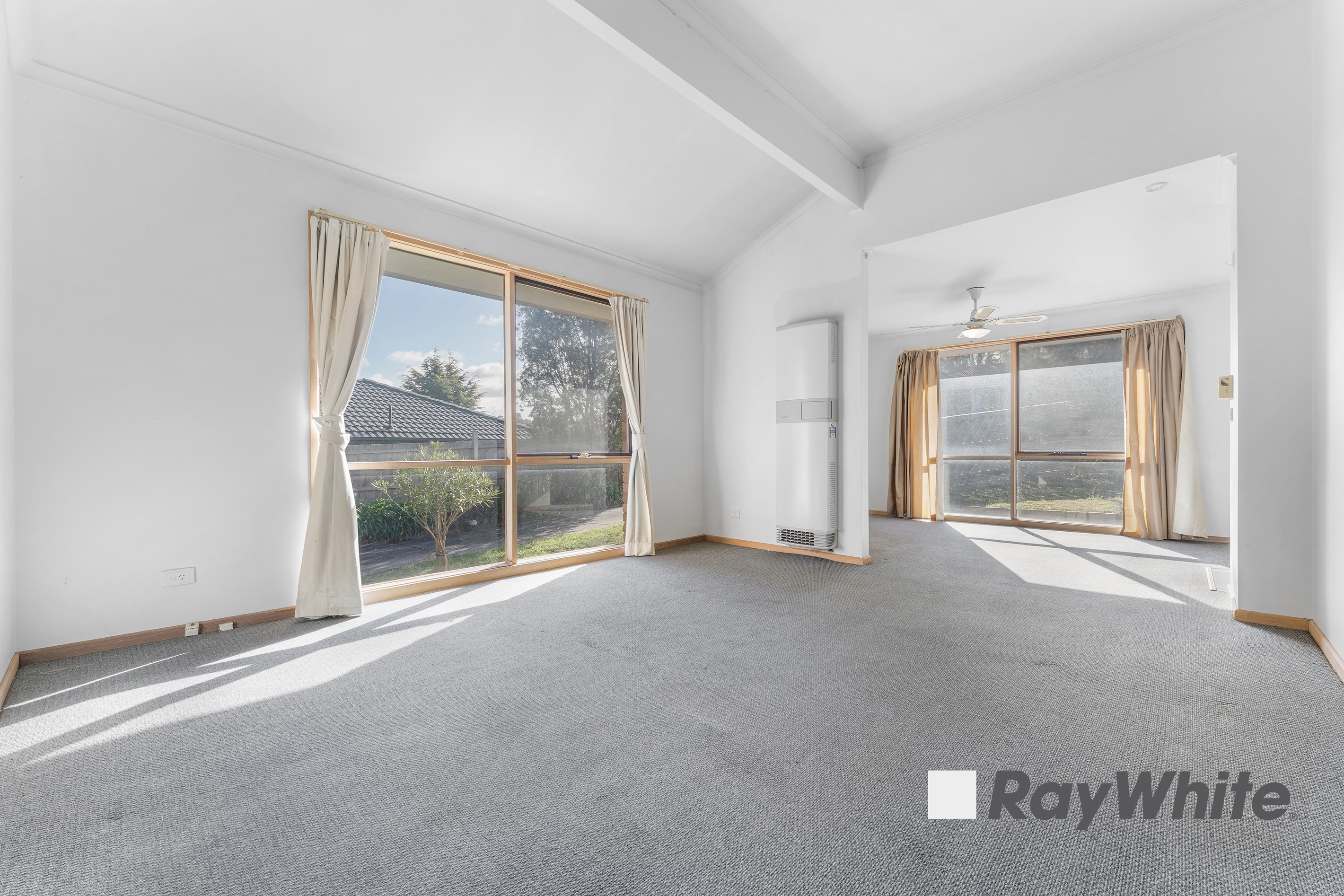 1/52 Arthur Phillip Drive, Endeavour Hills, VIC 3802