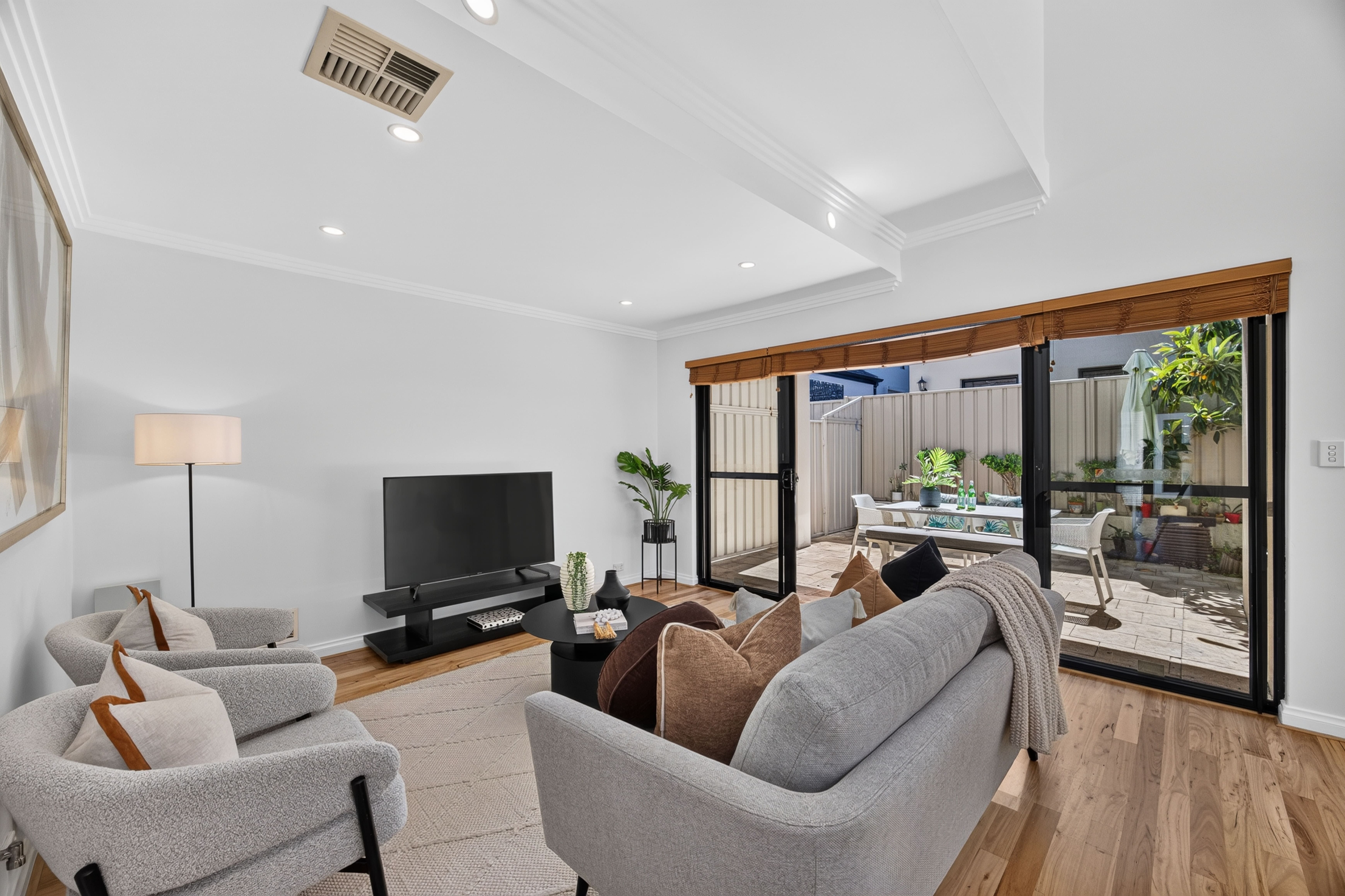 314 Bulwer Street — photo 5 of 30