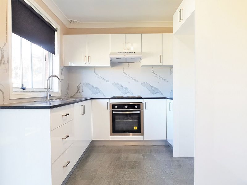10/6-8 Second Avenue, Macquarie Fields, NSW 2564