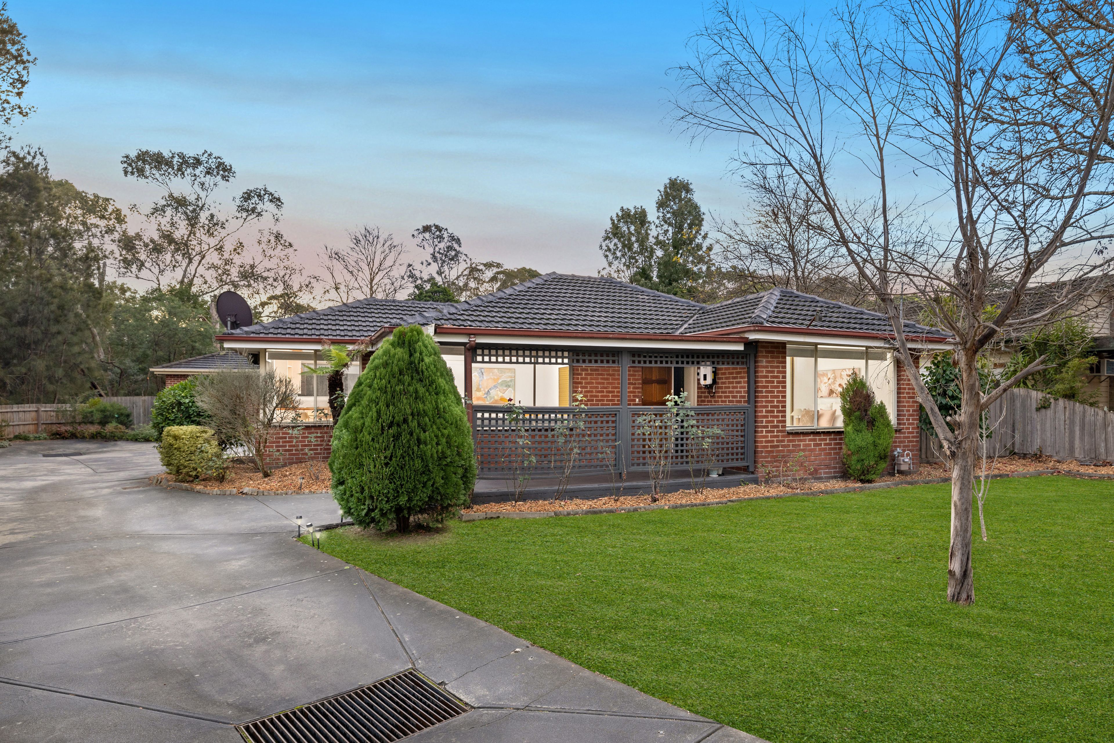 31 Manuka Drive, Boronia VIC 3155