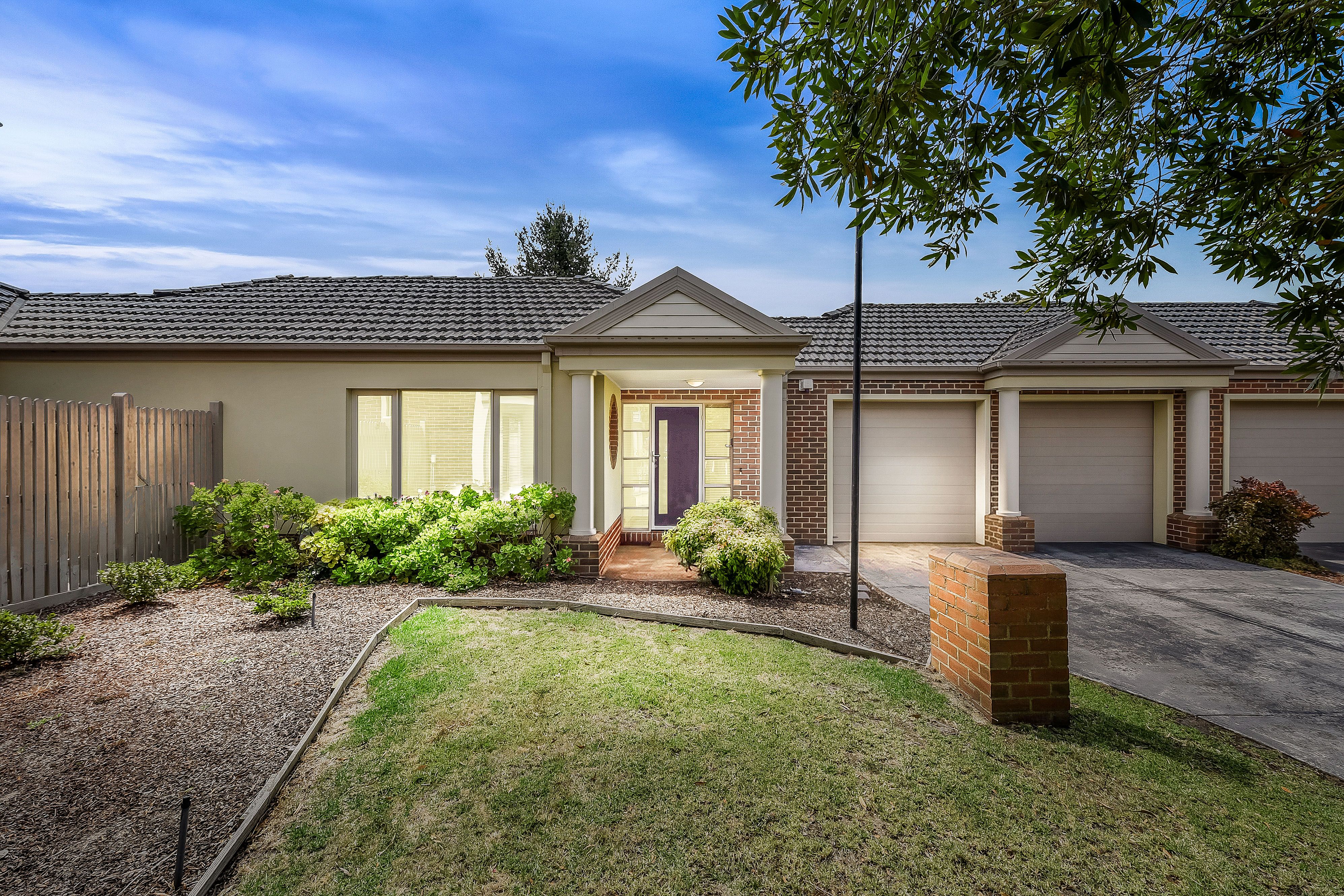 9 Jade Circuit, Burwood East VIC 3151
