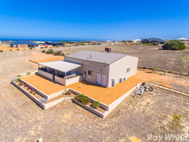 32 Pitchford Crest, White Peak, WA 6532