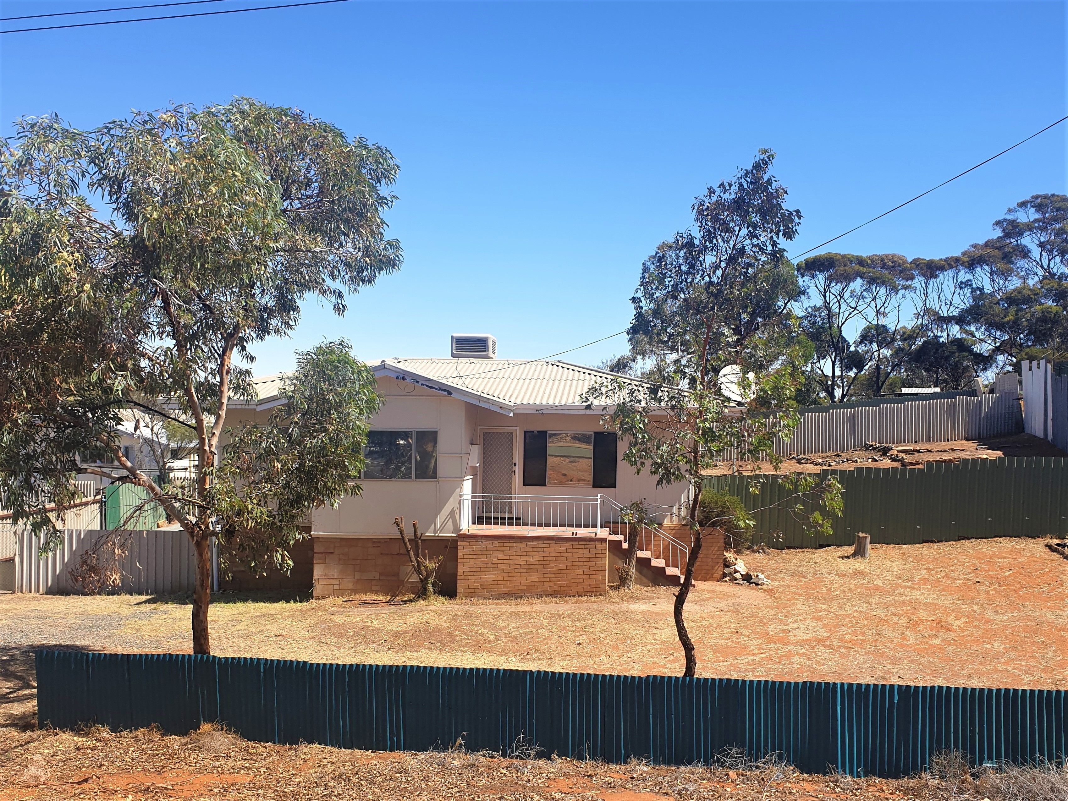 2 Redwood Street, Kambalda East WA 6442