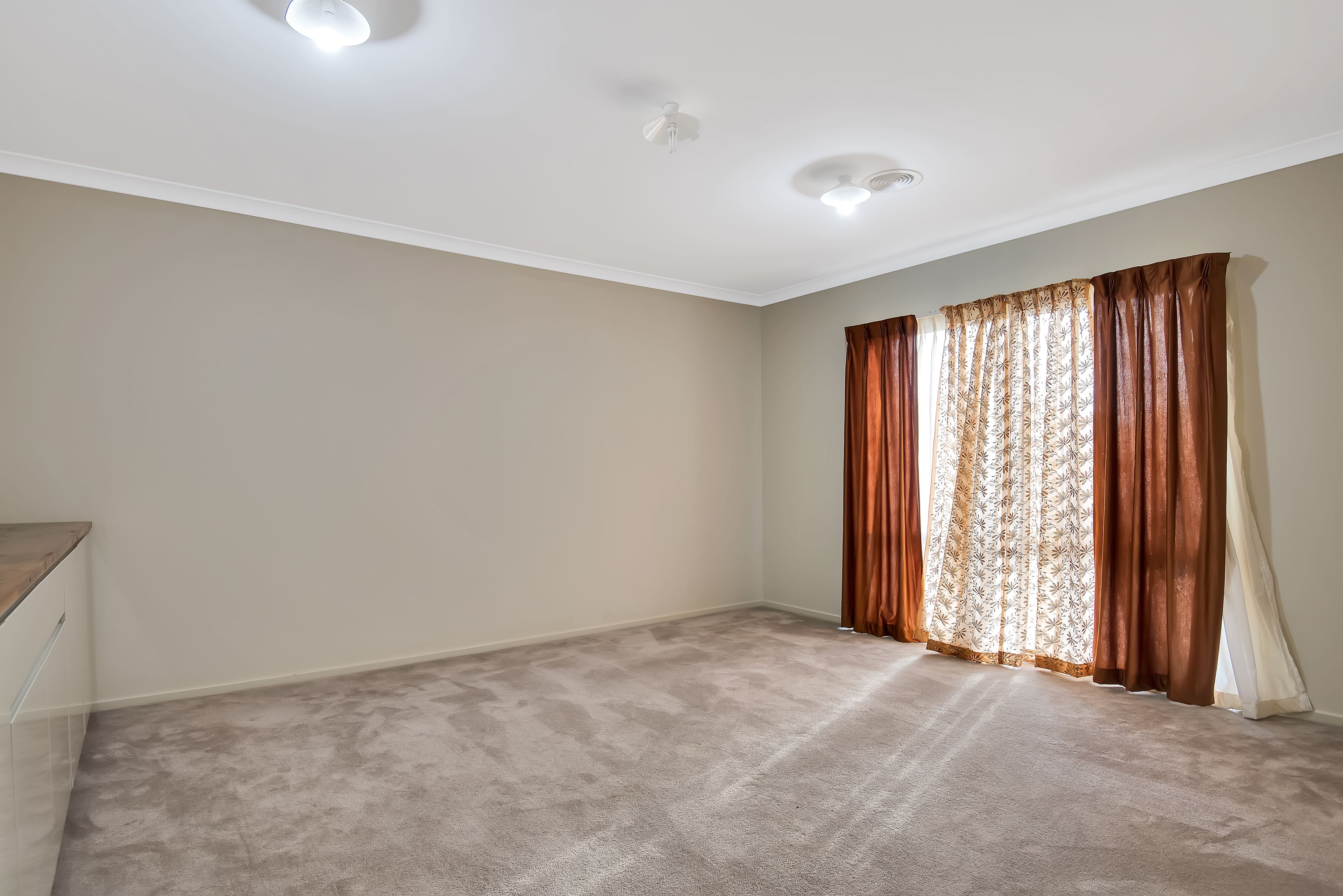 8 Margaret Place, Taylors Hill, VIC 3037