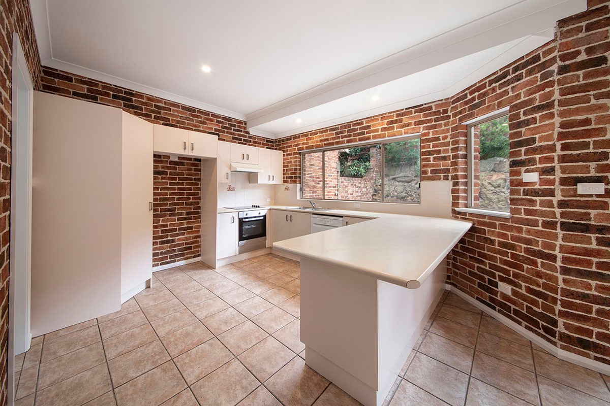 2/15 Portland Close, Illawong, NSW 2234