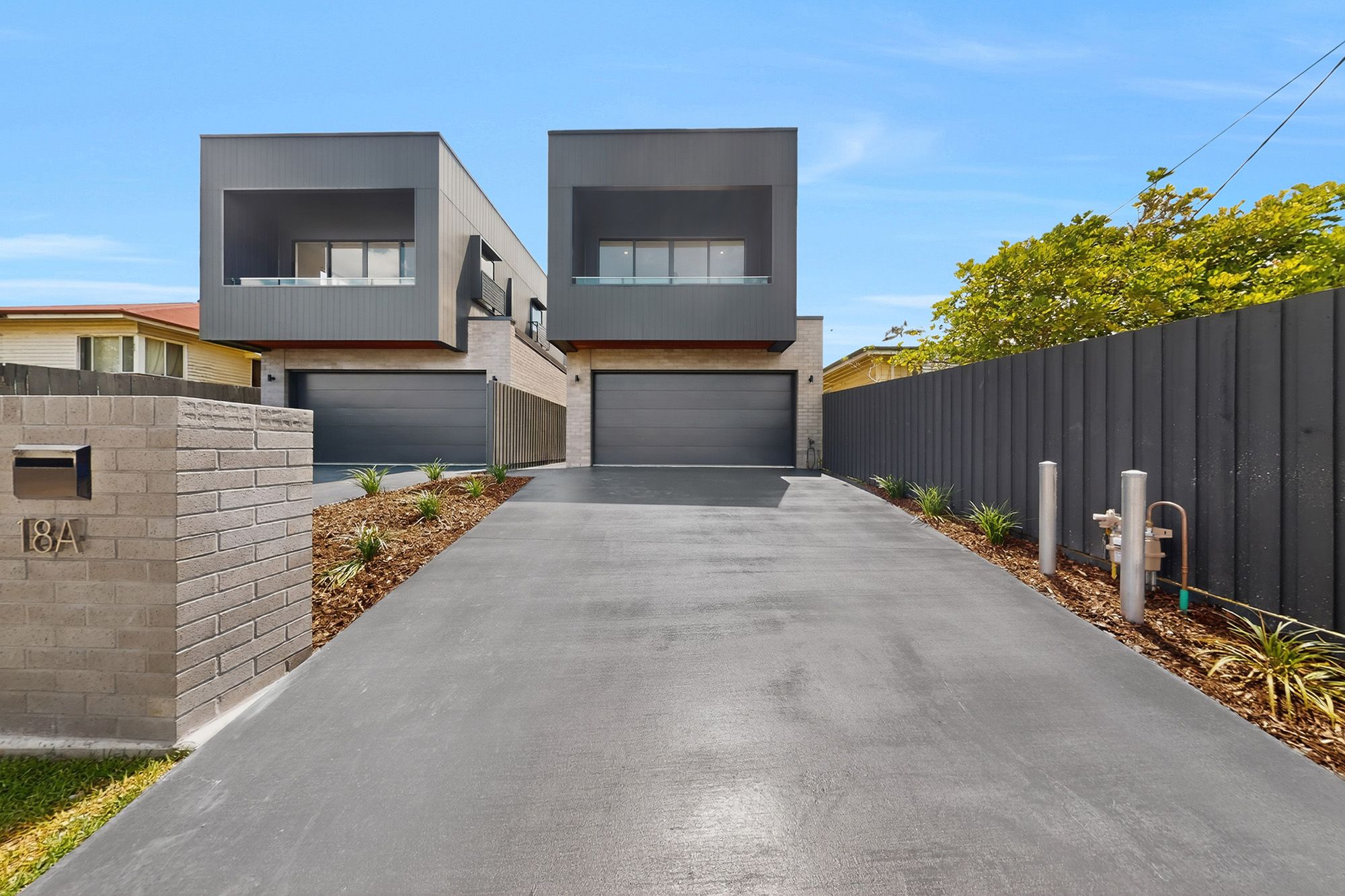 18 Dobbie Street, Holland Park, QLD 4121