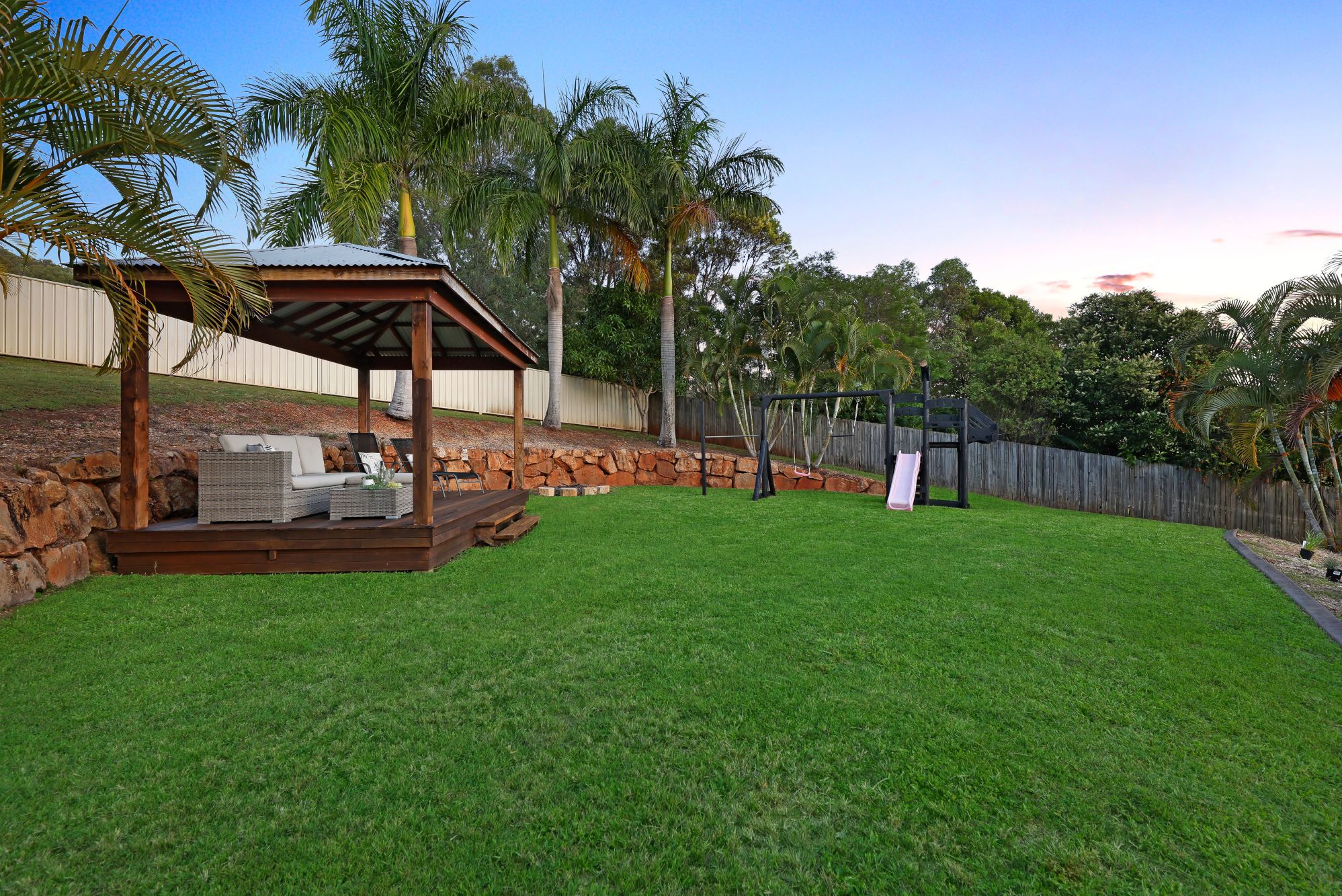13 Finnagin Drive, Bonogin QLD 4213