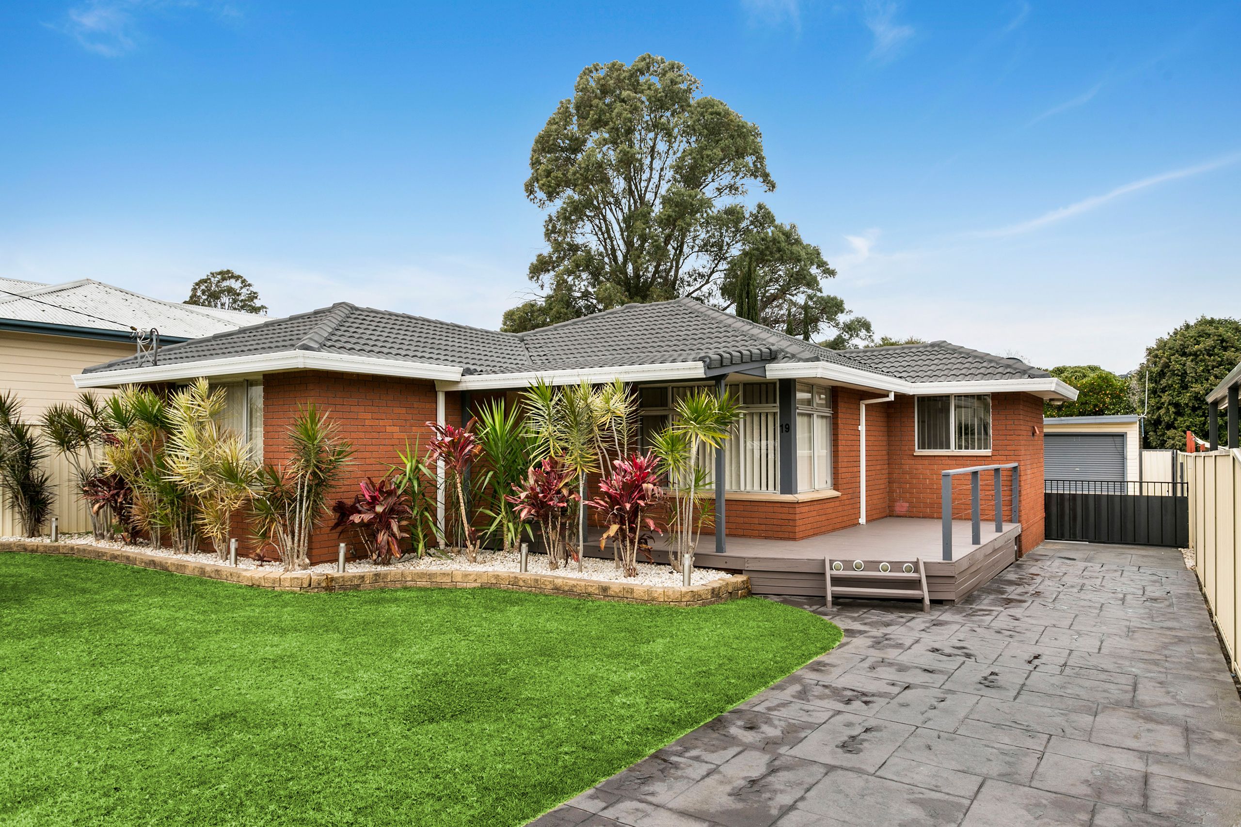19 Hopetoun Street