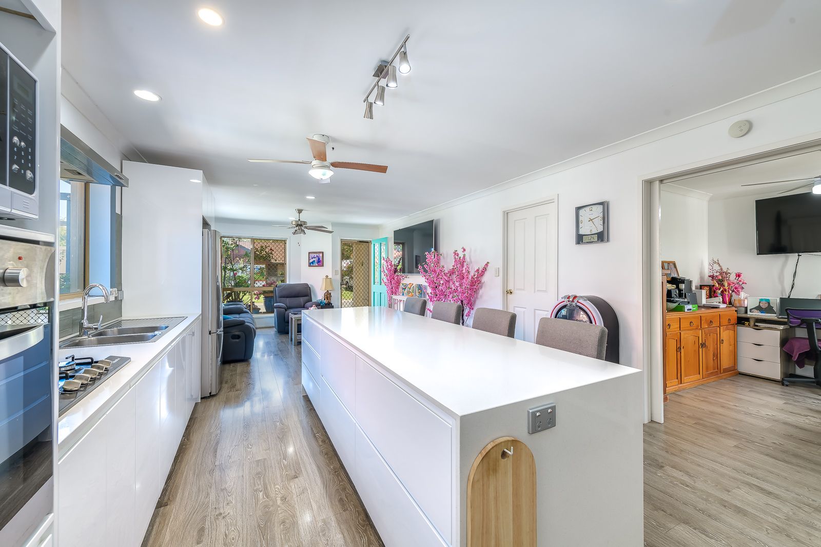 15 Renoir Drive, Coombabah, QLD 4216