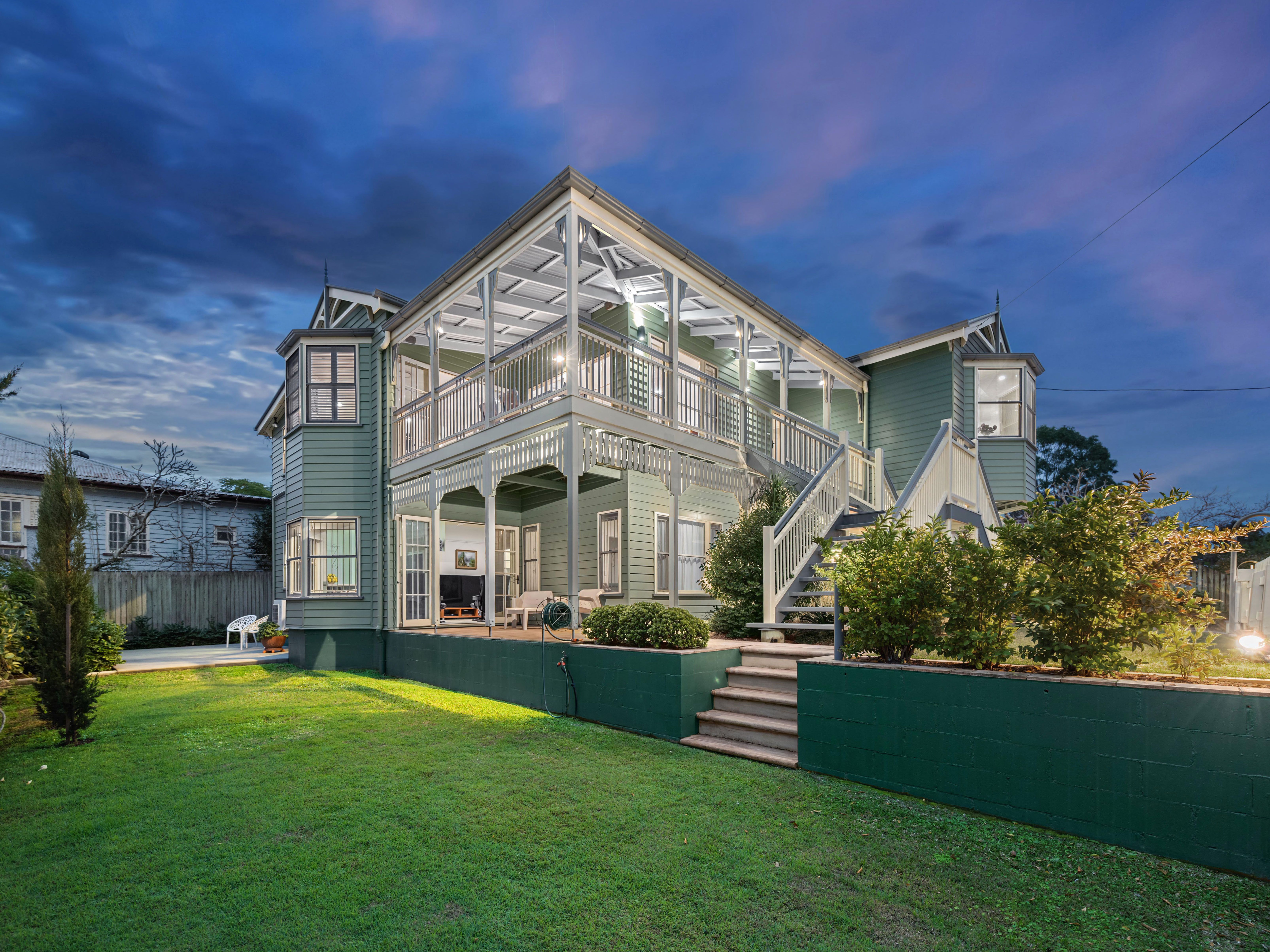 16 Bennett Avenue, Ashgrove, QLD 4060