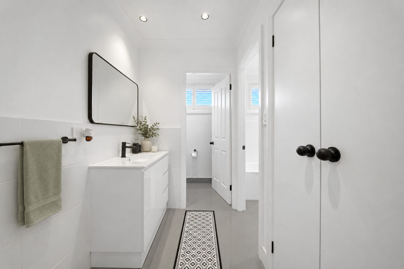 18 Alamein Road — photo 12 of 19