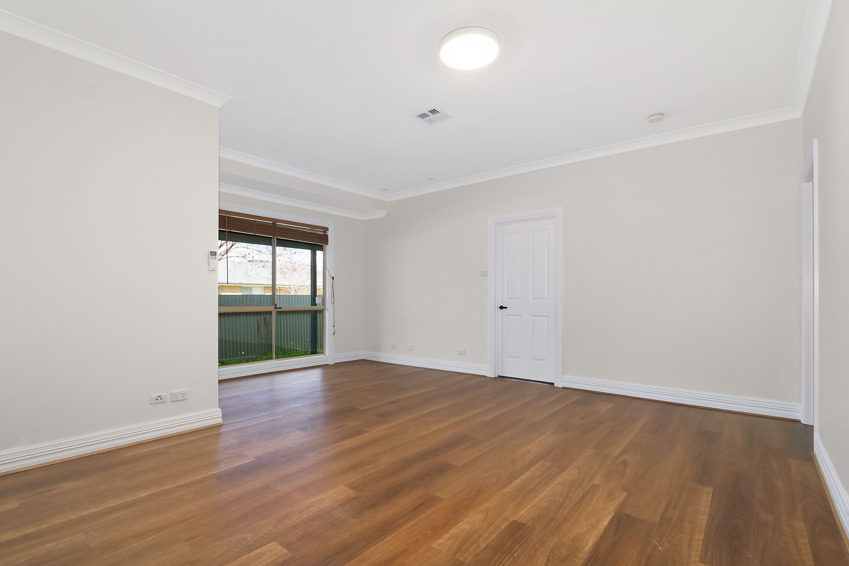 899 Mate Street — photo 7 of 10