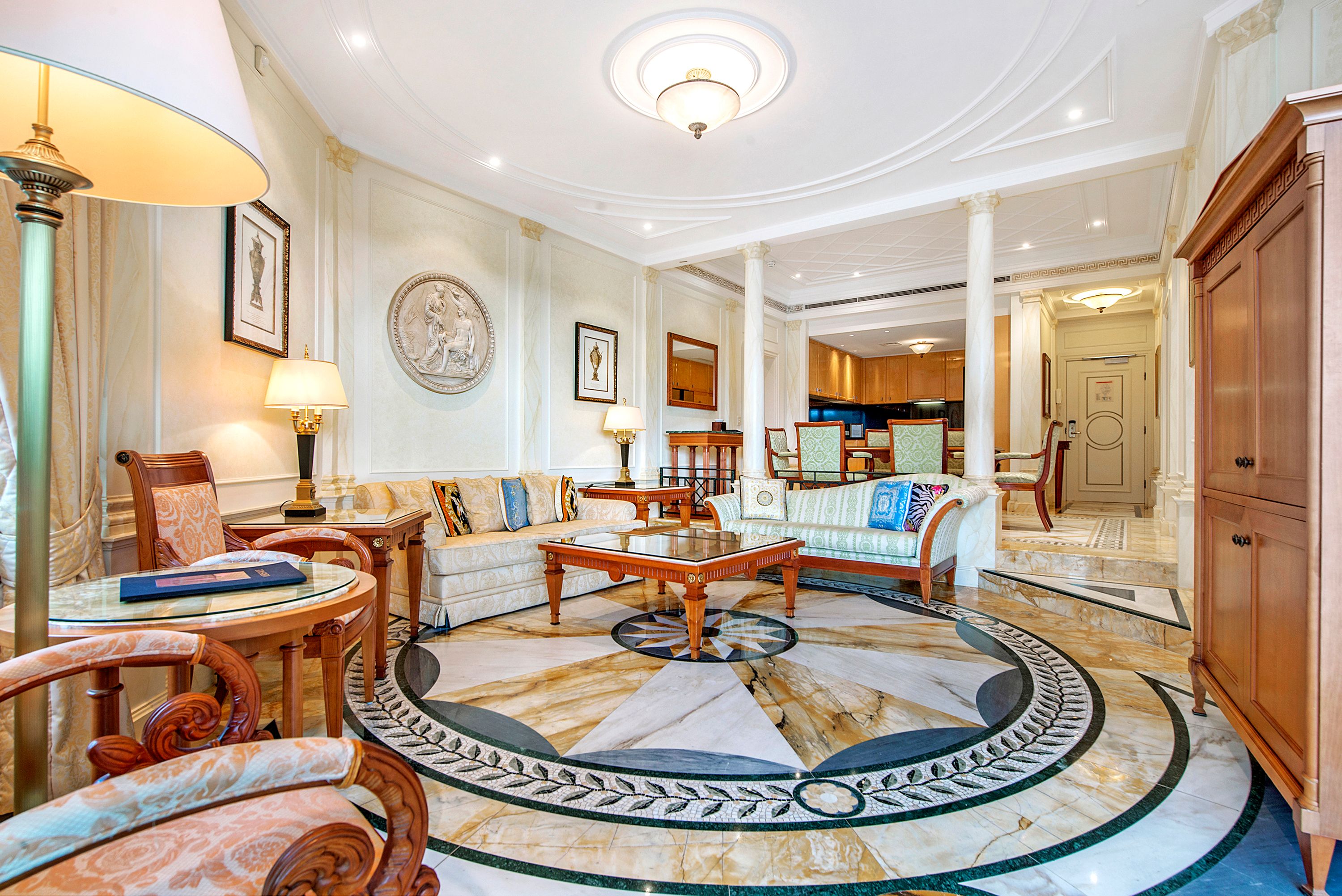 Condo 43/94 'Palazzo Versace' Seaworld Drive, Main Beach, QLD 4217