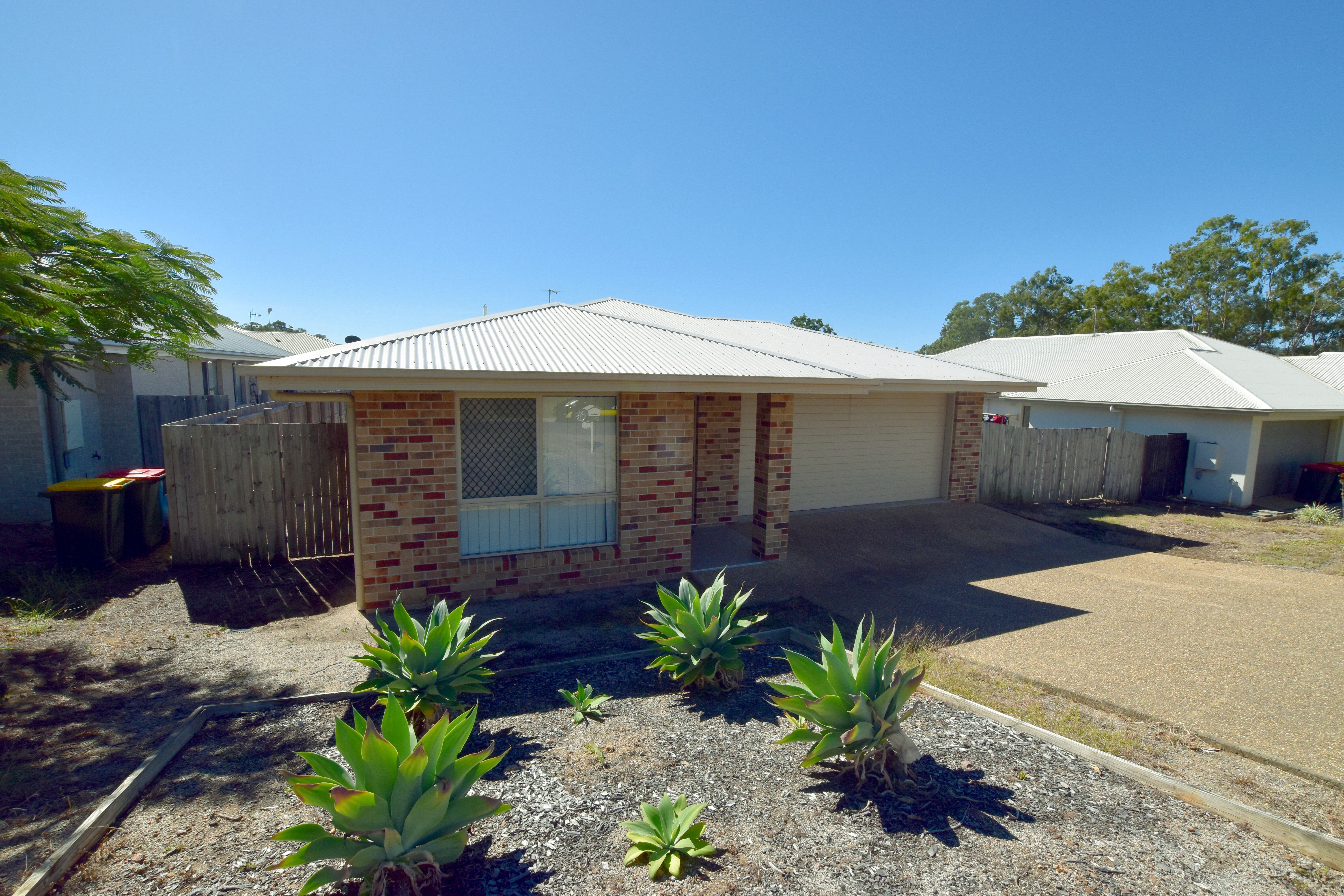37 Iris Road, Kirkwood, QLD 4680