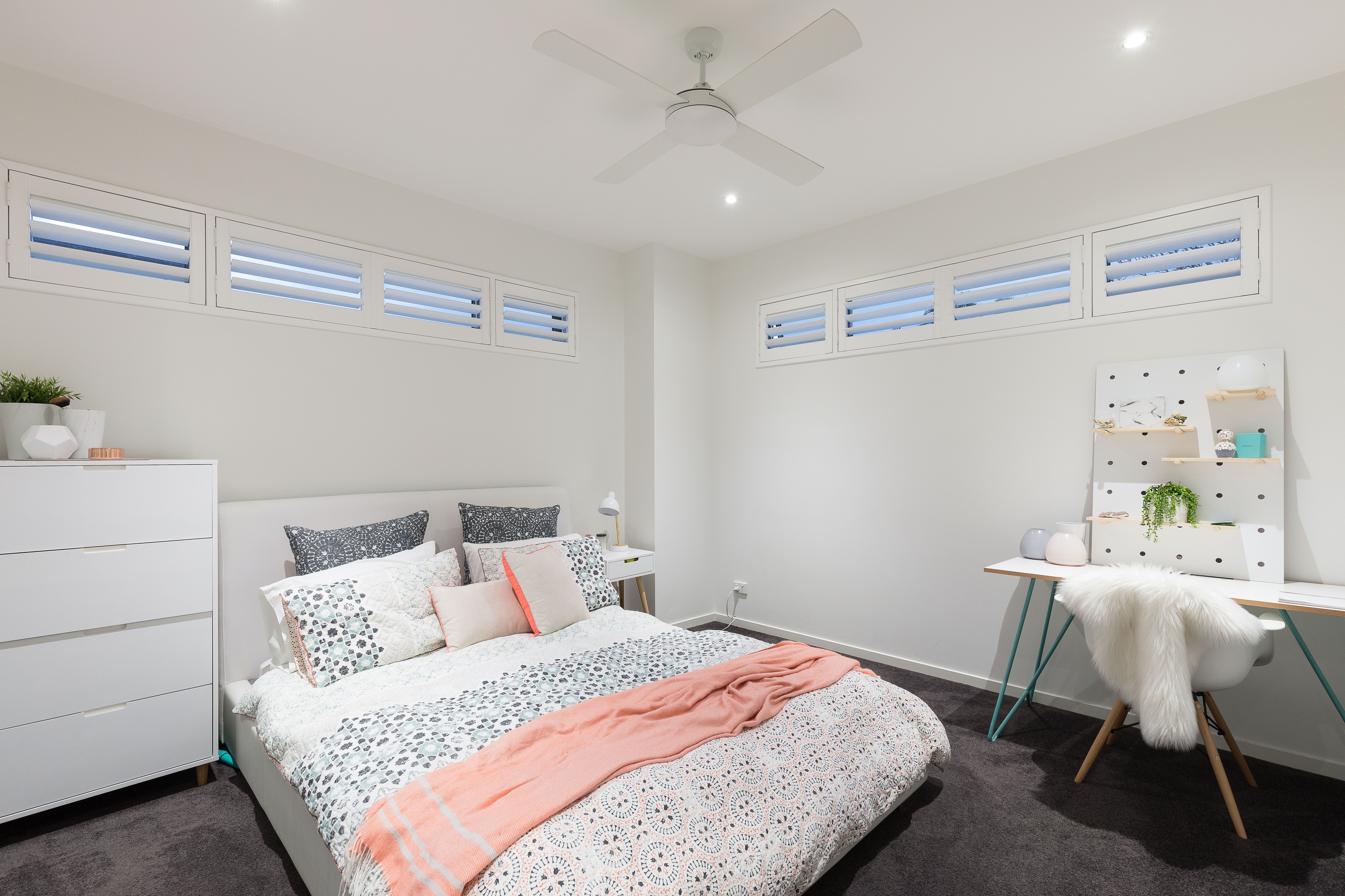 64a Waverley Road, Camp Hill, QLD 4152