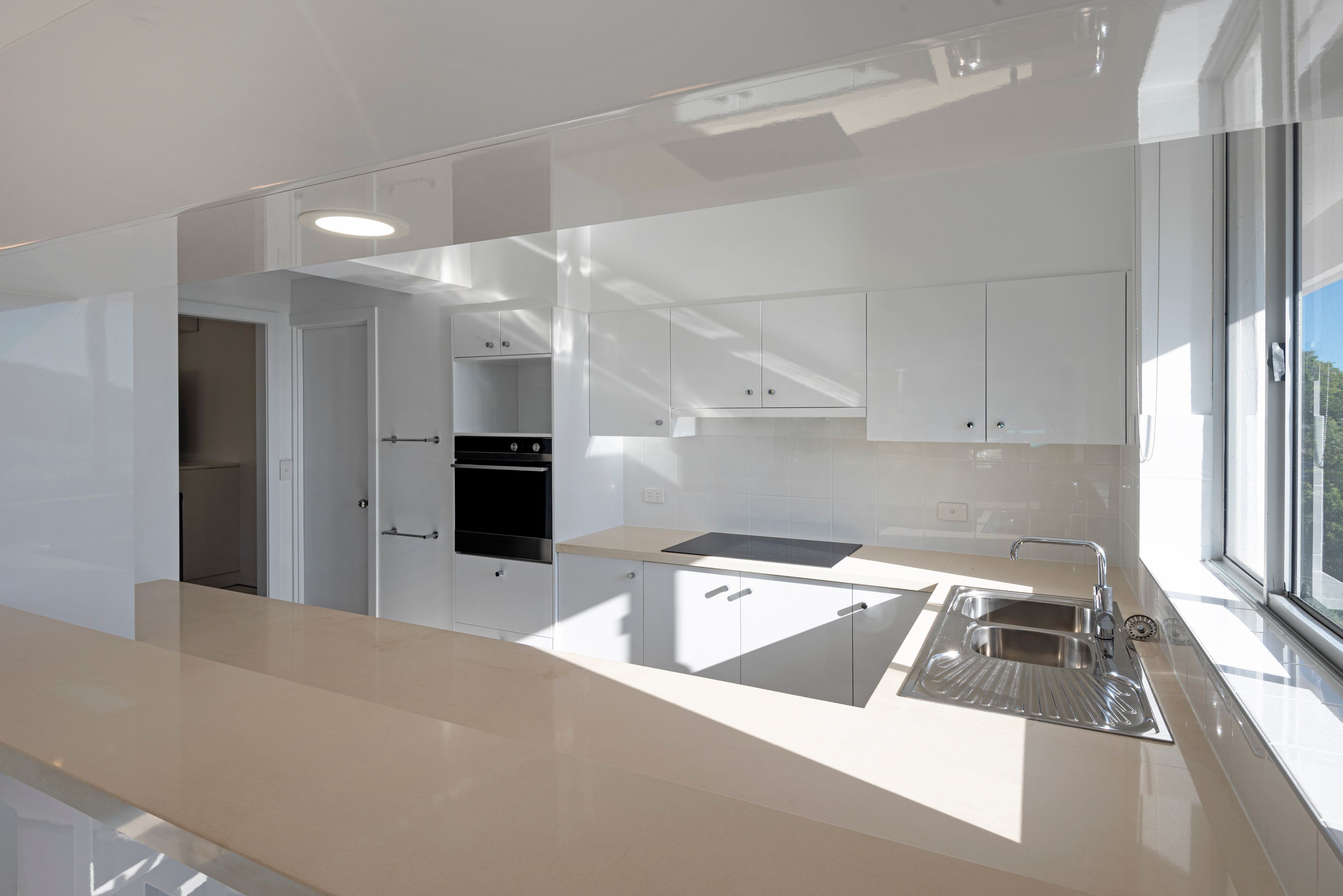 G/1 Marina Drive, Yacht Harbour Towers — photo 9 of 30