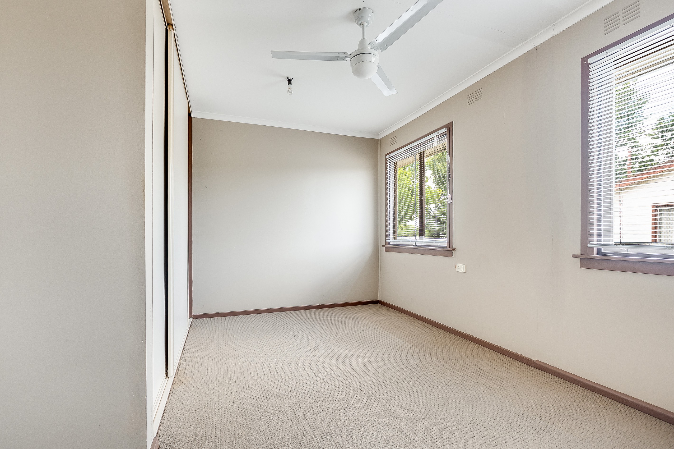 986 Captain Cook Drive, North Albury, NSW 2640