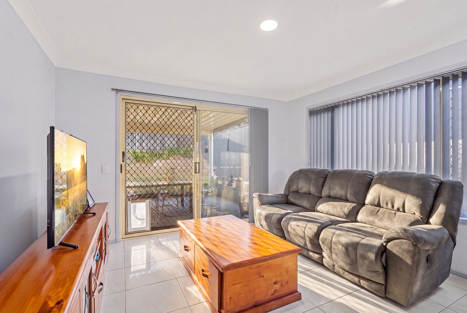 2/18 RIMU Place — photo 3 of 15