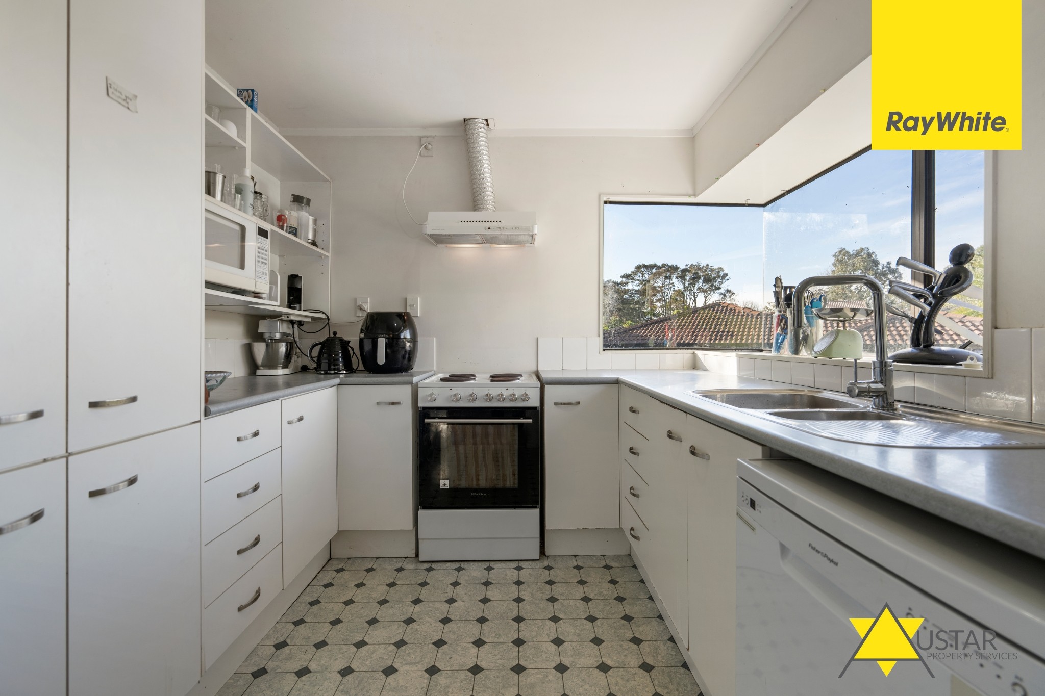 18 Meynell Court, Glen Eden, Waitakere City