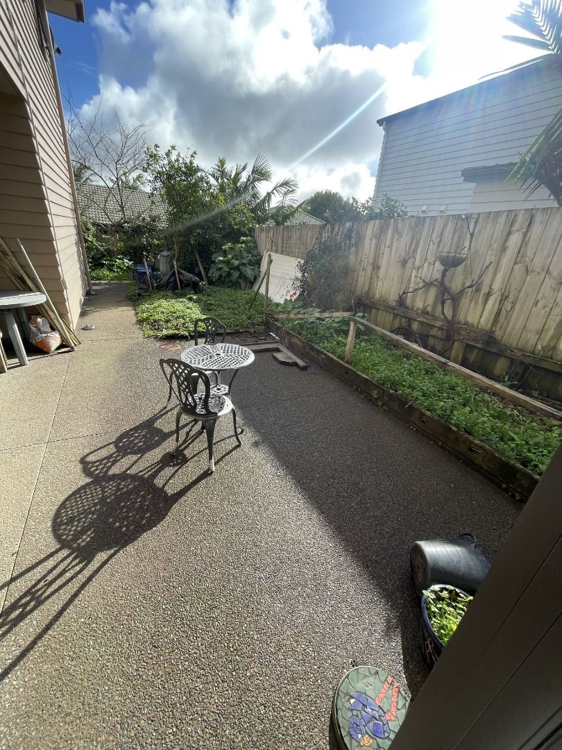 1 Roy Maloney Drive, Henderson, Waitakere City